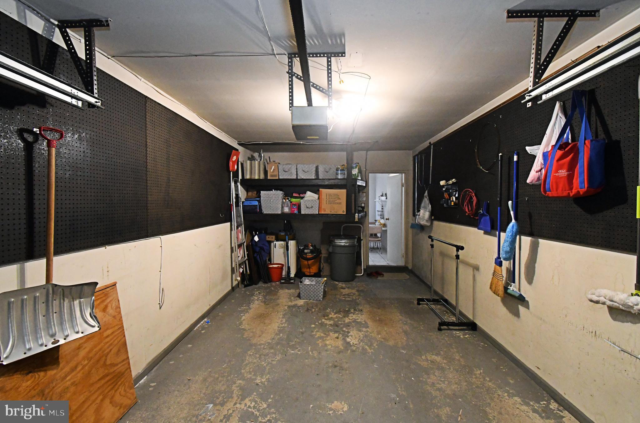 BARCLAY HILLS - Residential