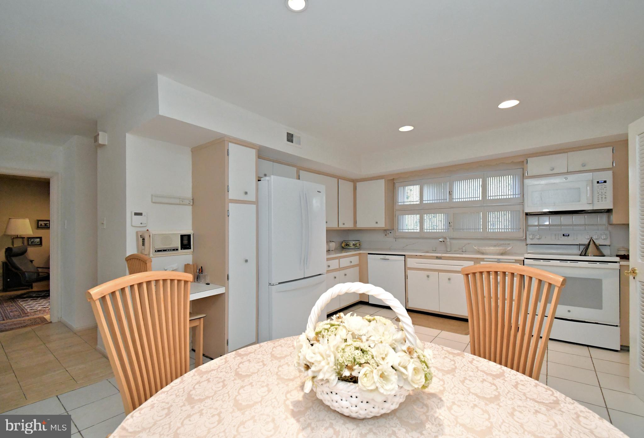 BARCLAY HILLS - Residential