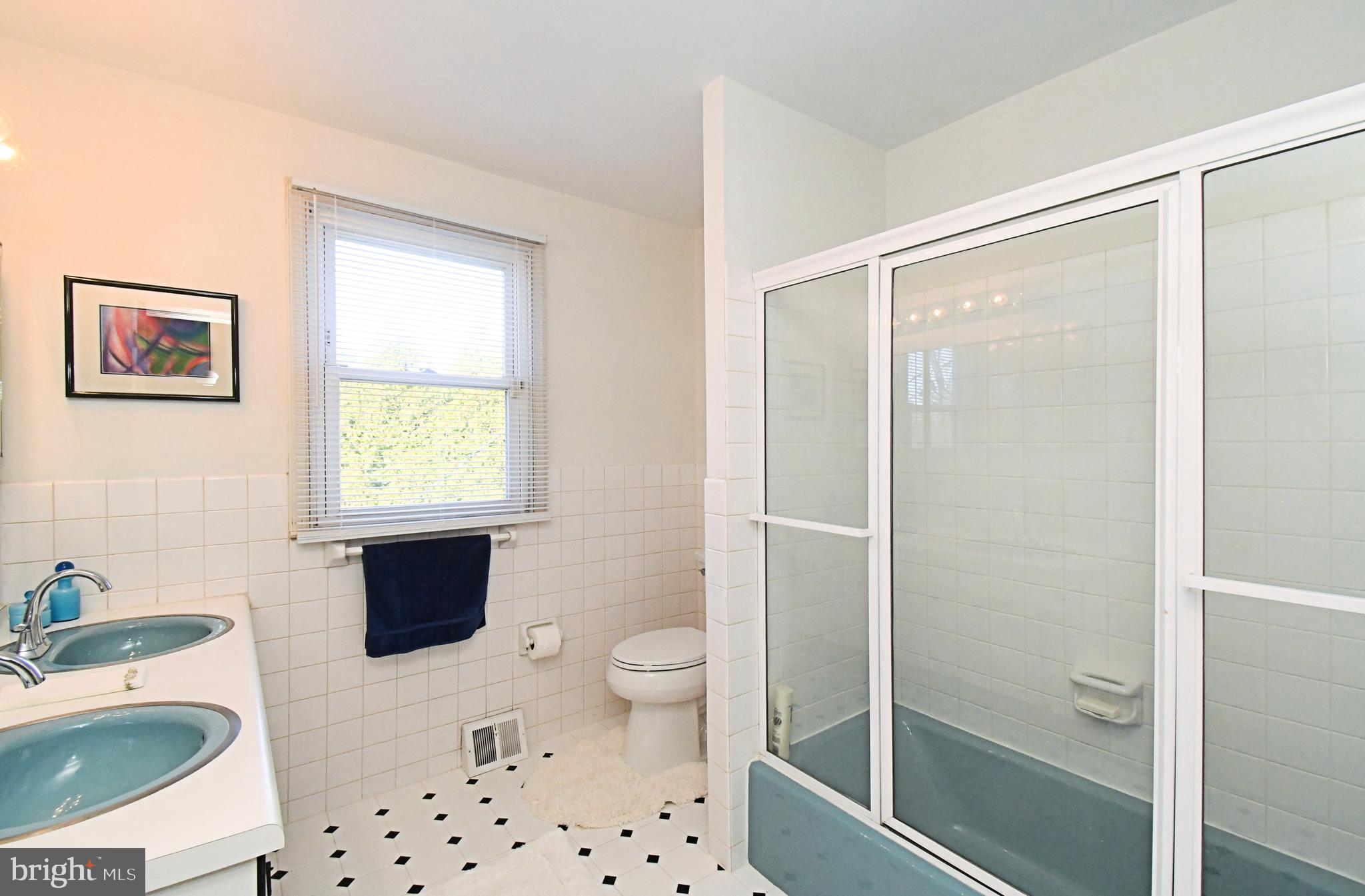 BARCLAY HILLS - Residential