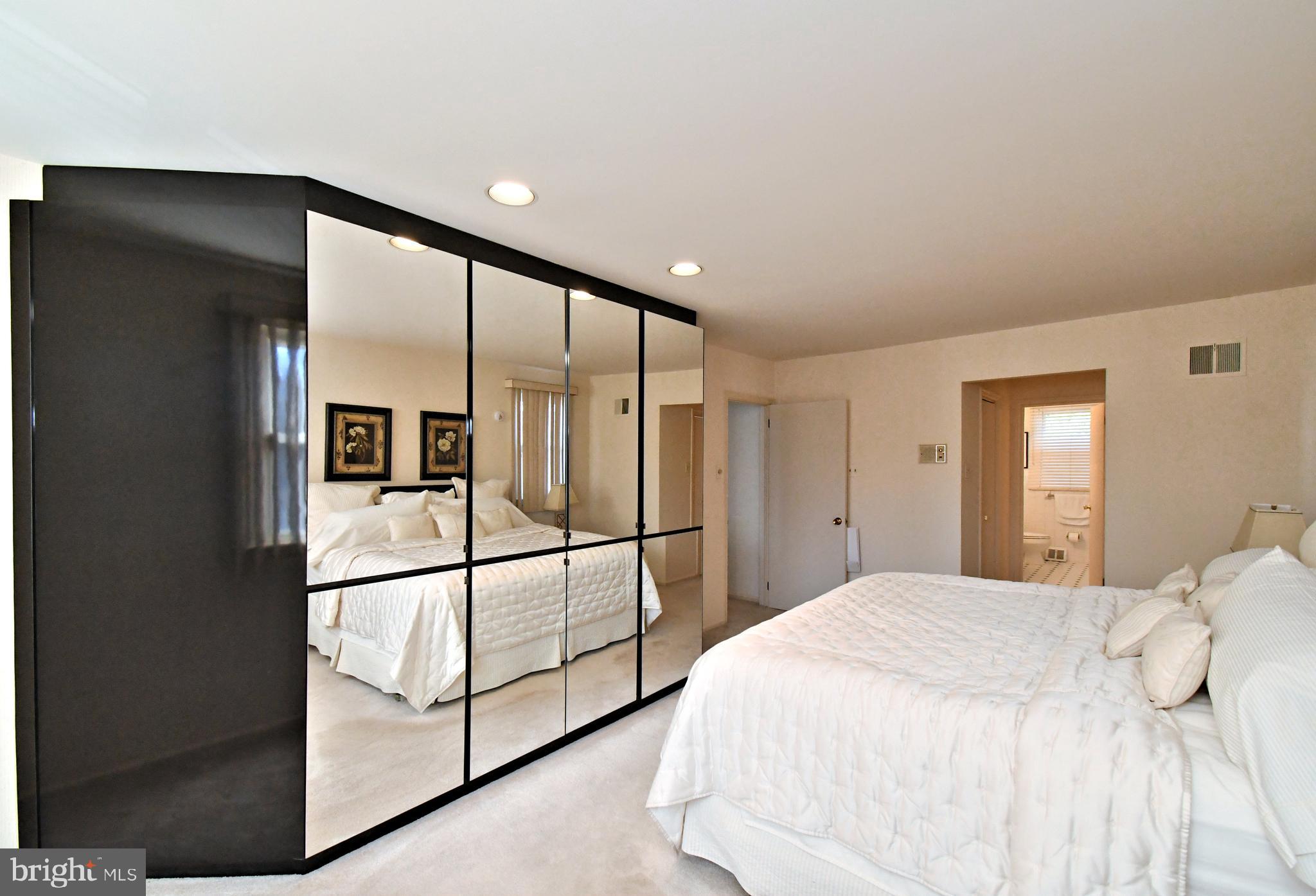 BARCLAY HILLS - Residential