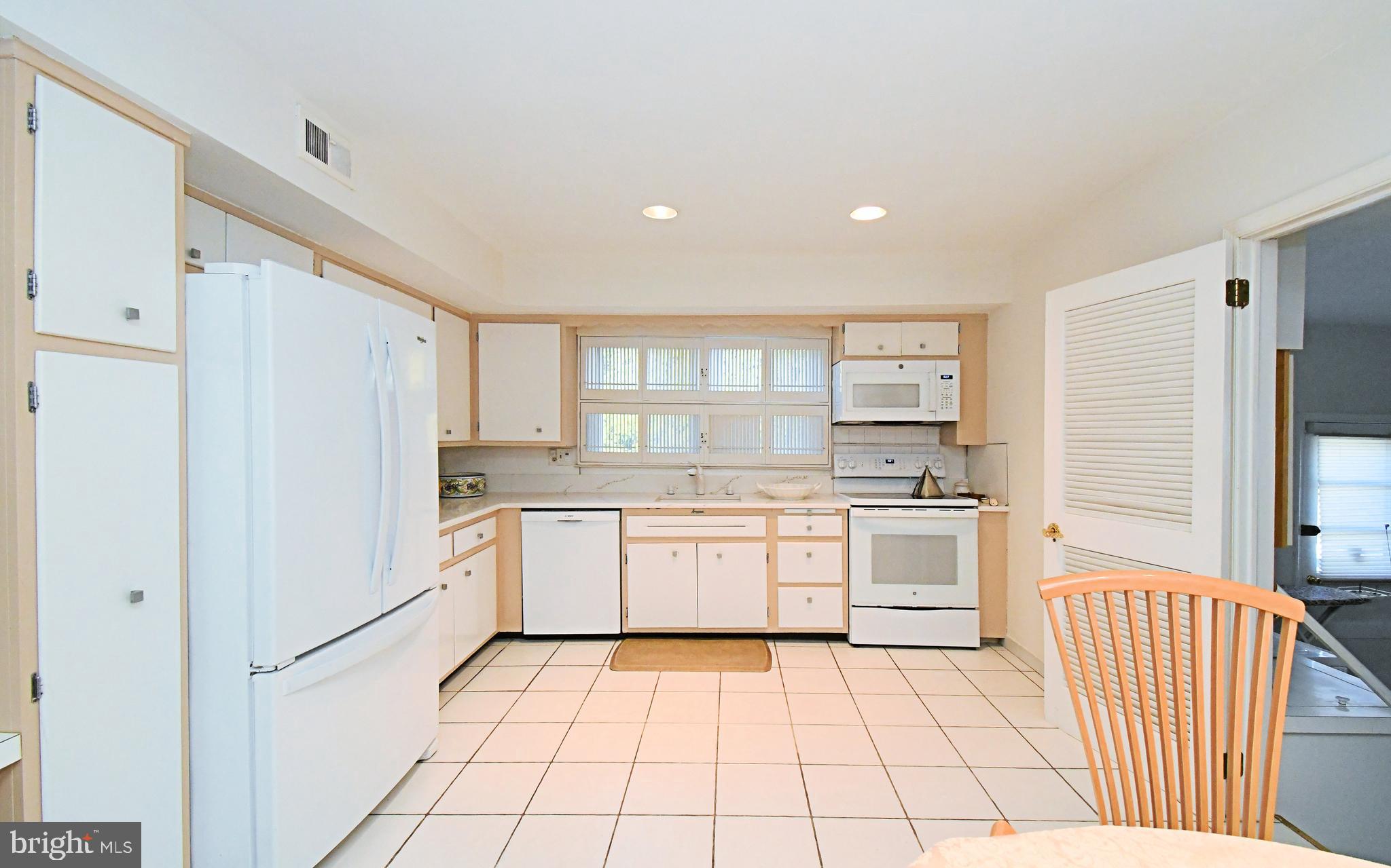 BARCLAY HILLS - Residential