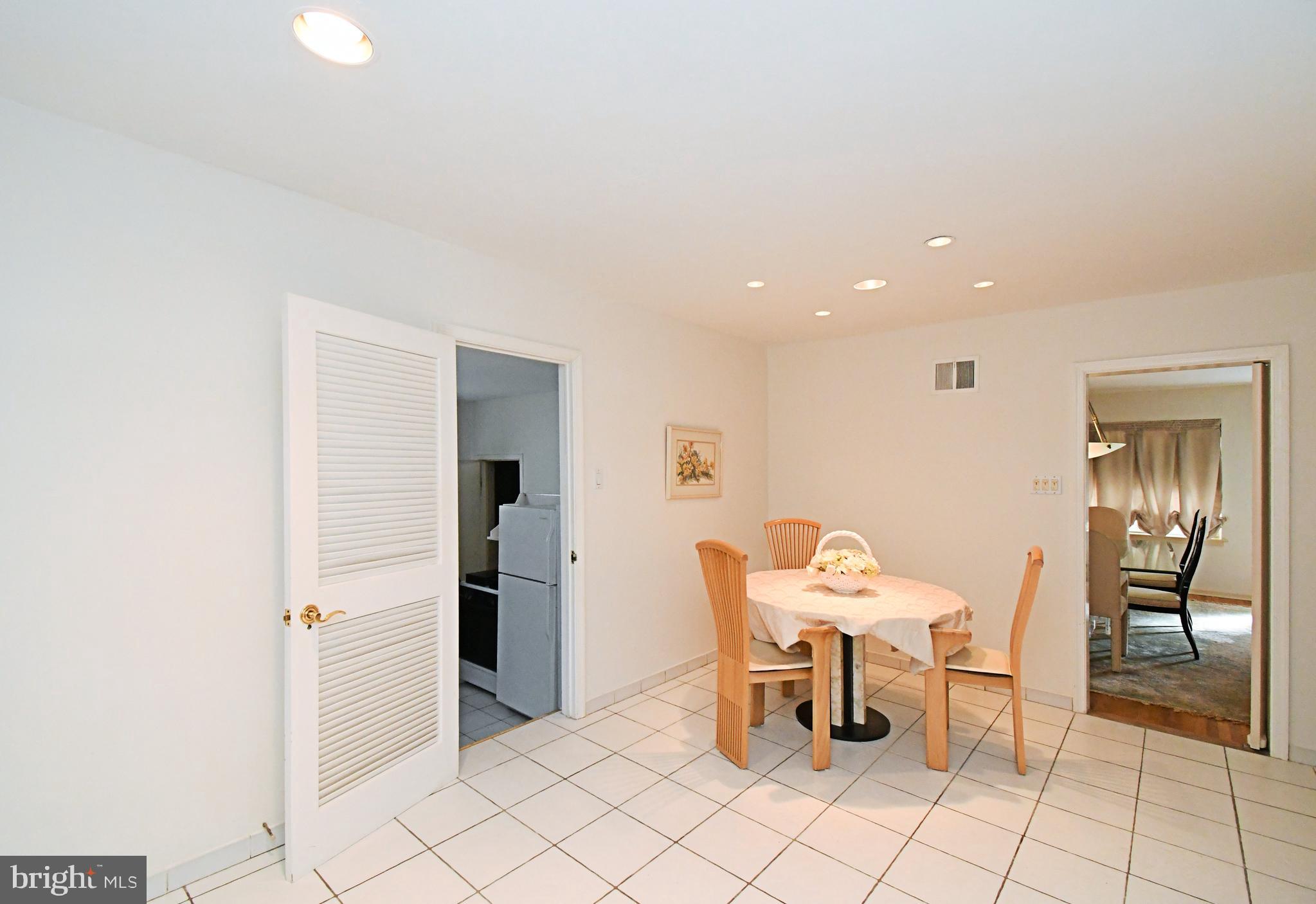 BARCLAY HILLS - Residential