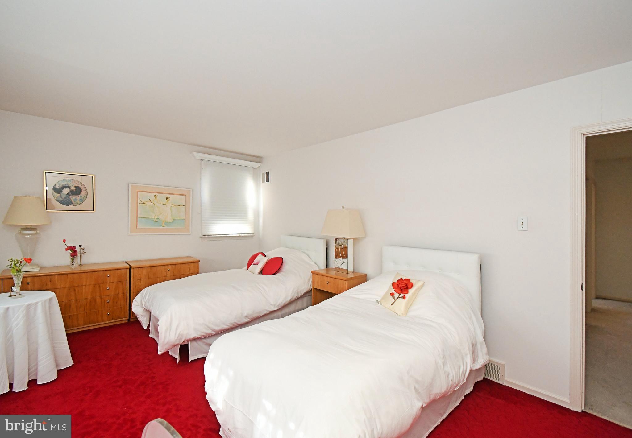 BARCLAY HILLS - Residential