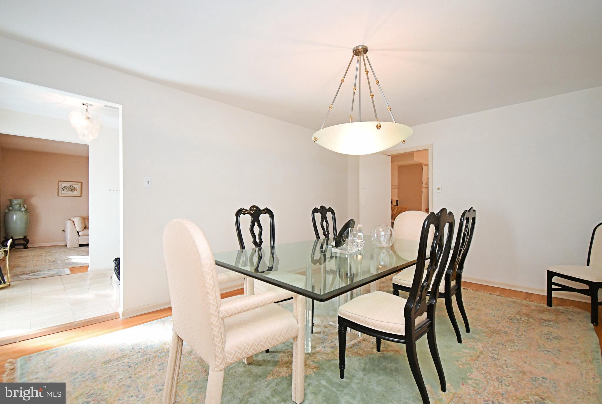 BARCLAY HILLS - Residential