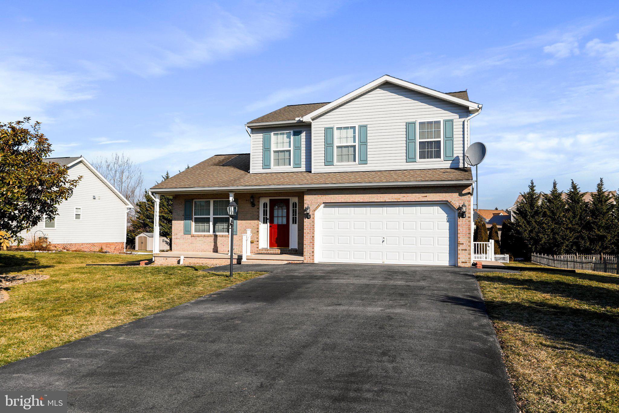 MAUGANSVILLE - Residential