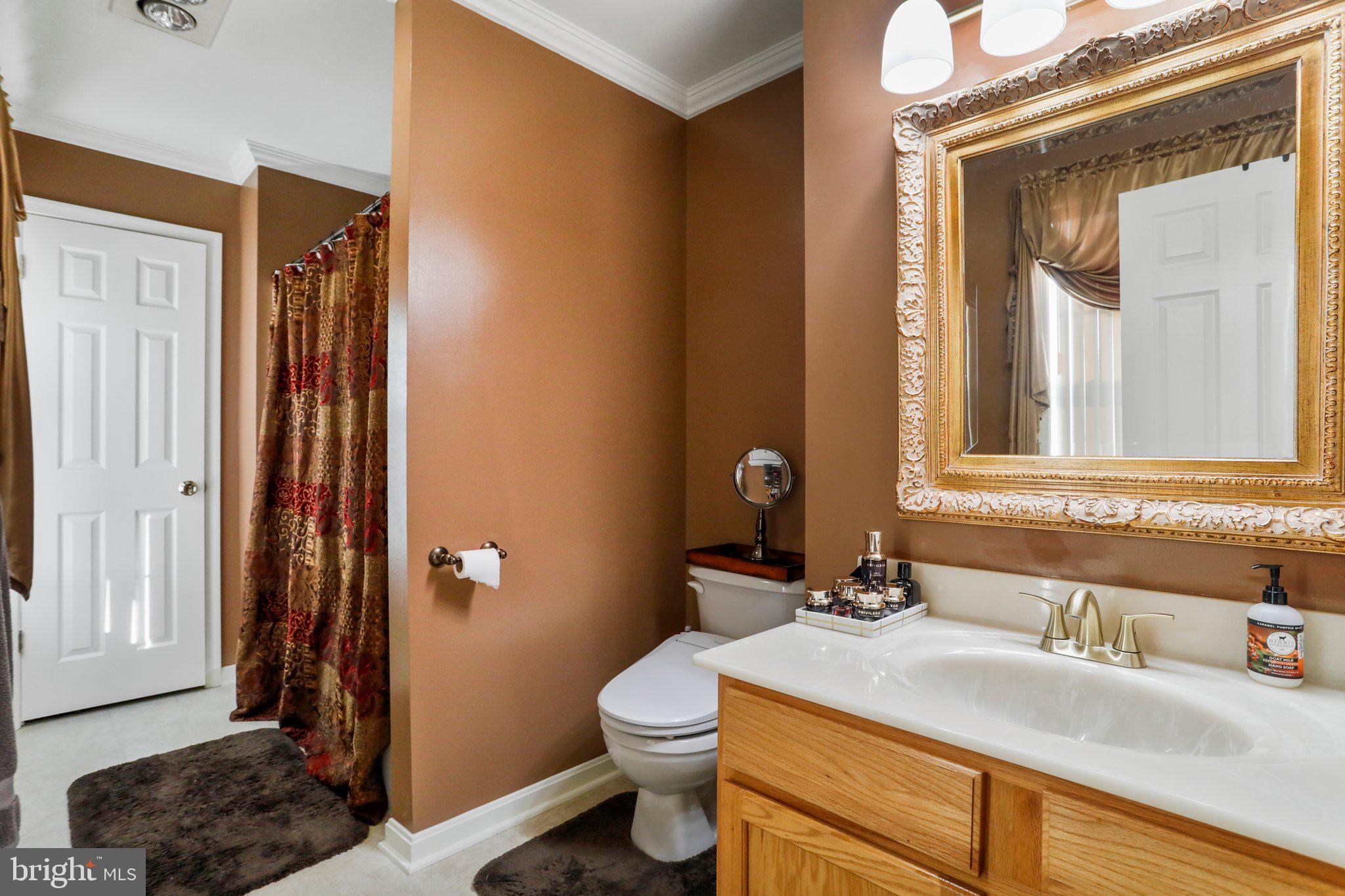 MAUGANSVILLE - Residential