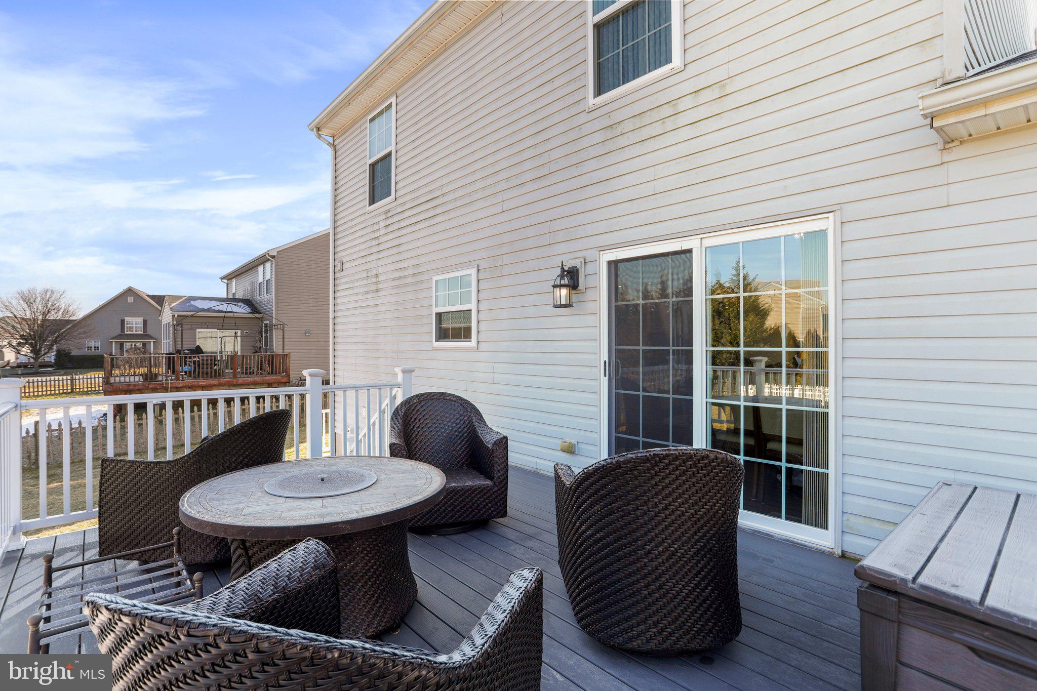 MAUGANSVILLE - Residential