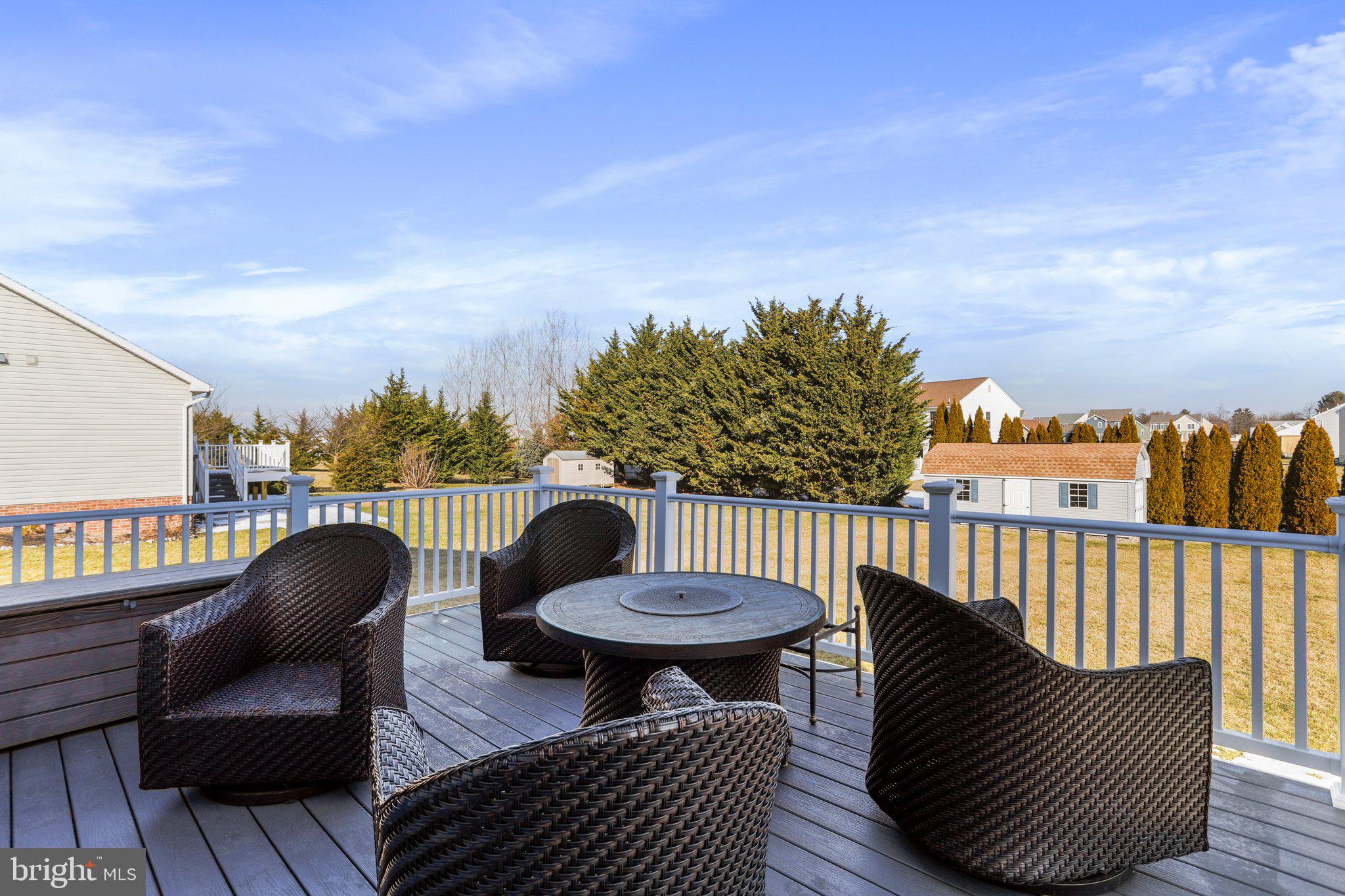 MAUGANSVILLE - Residential