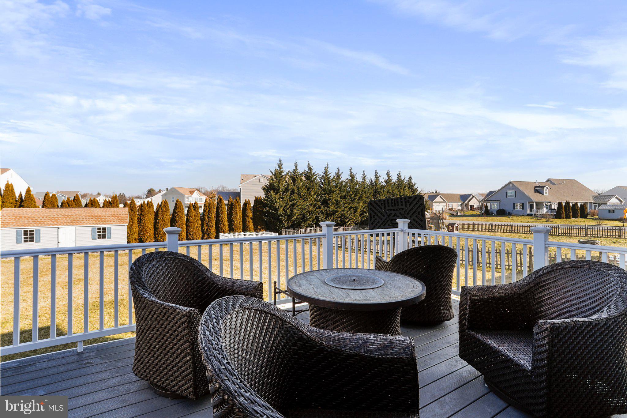 MAUGANSVILLE - Residential