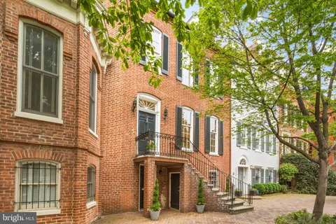 MLS: DCDC2258222