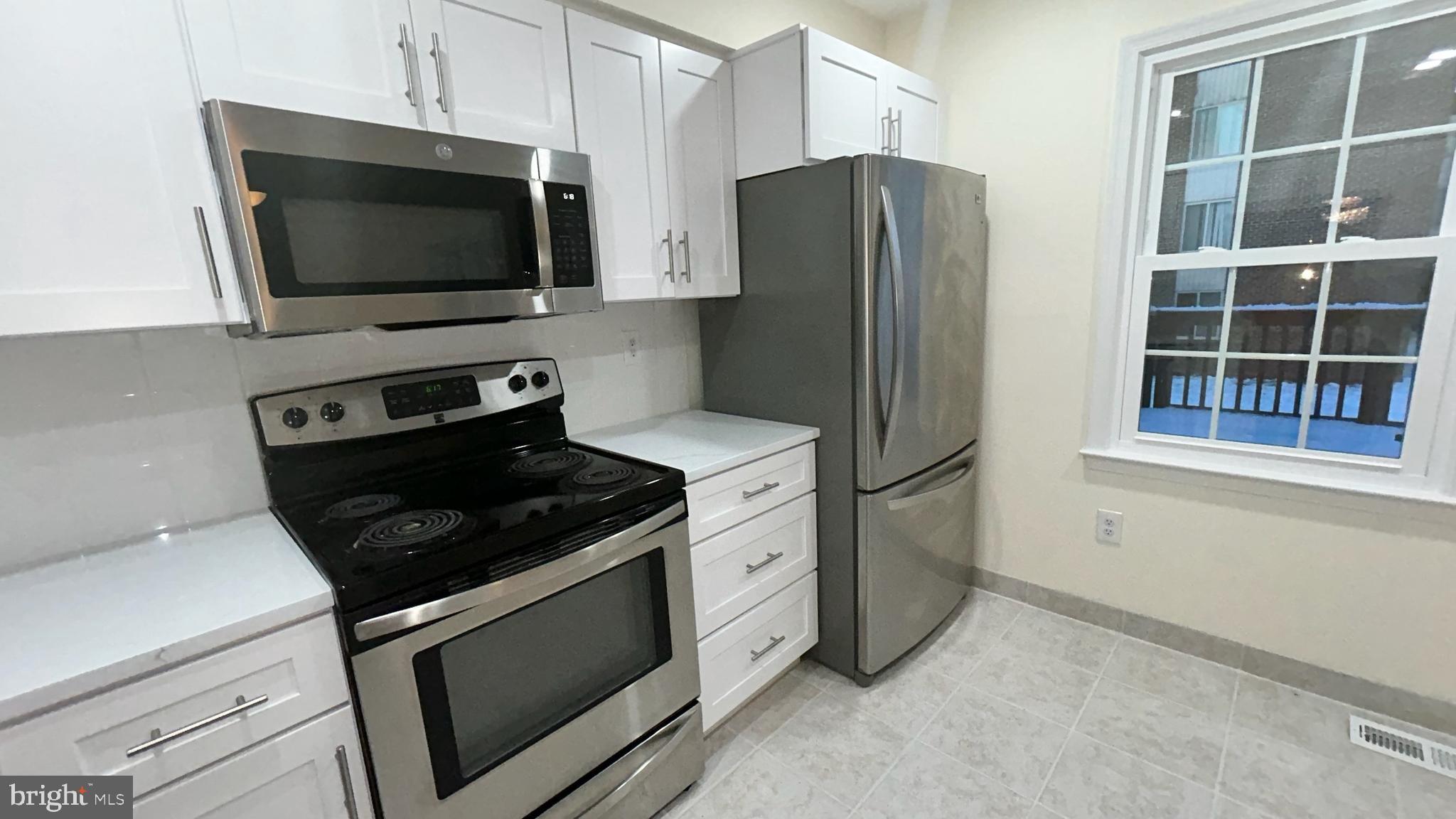 CONTEE BEL PRE - Residential Lease