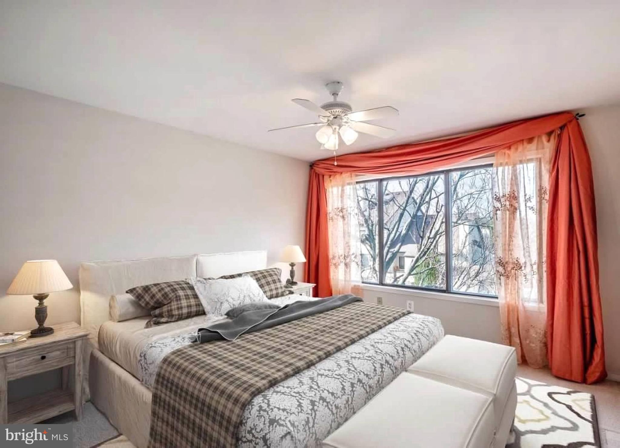 CHRISTOPHER COURT - Residential