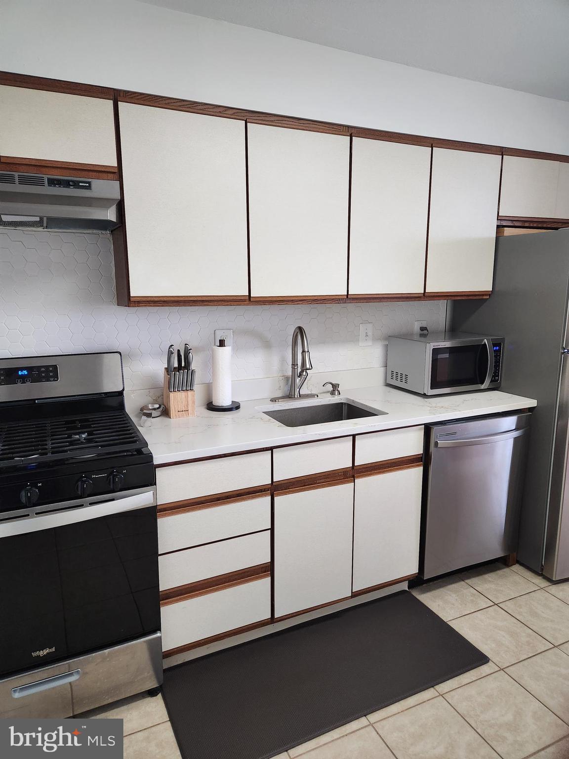 BELMONT VILLAGE - Residential