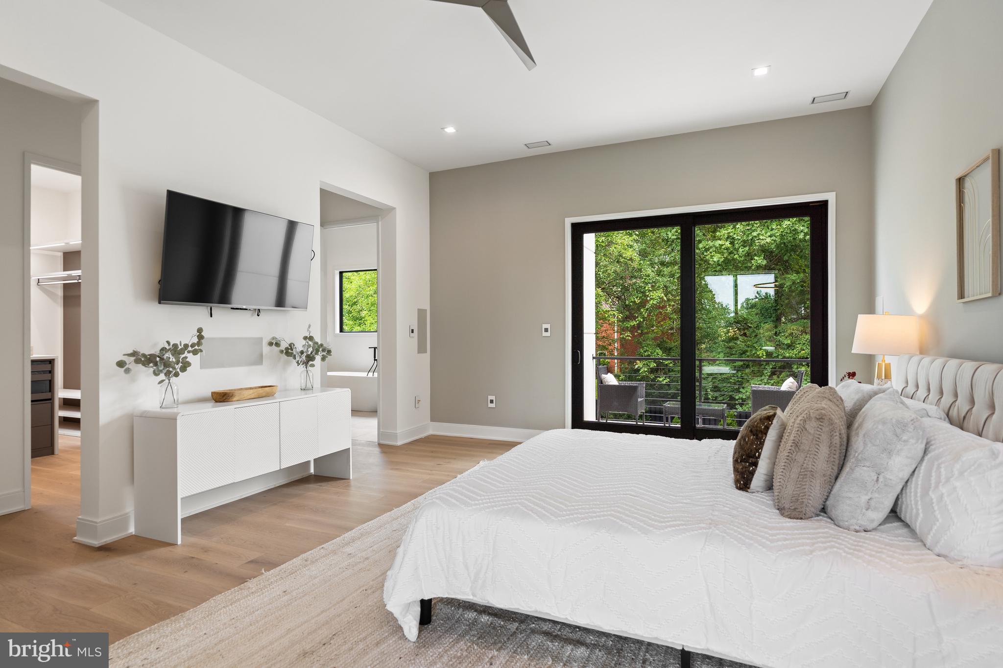 SHIRLEY WOODS - Residential