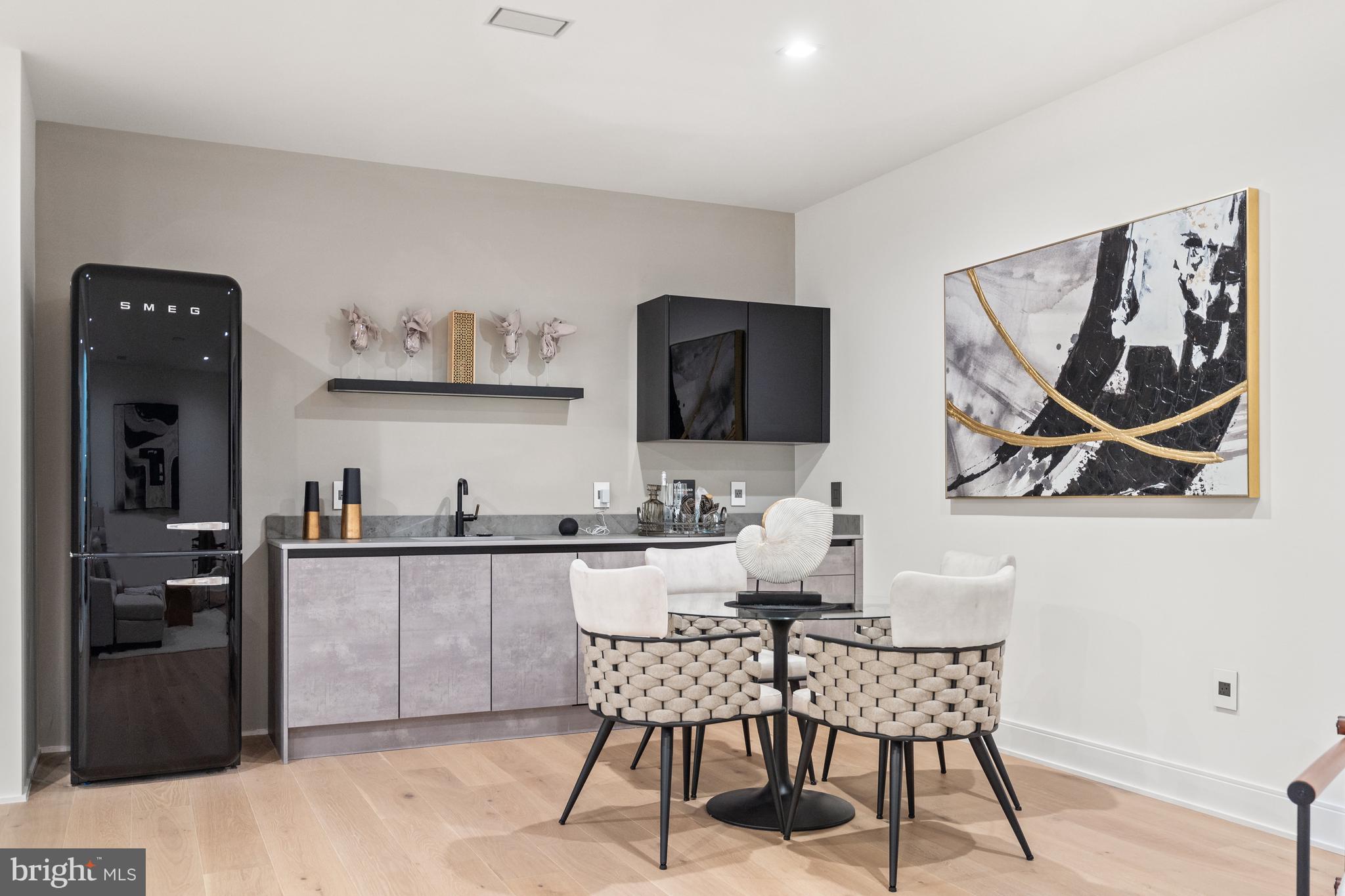 SHIRLEY WOODS - Residential