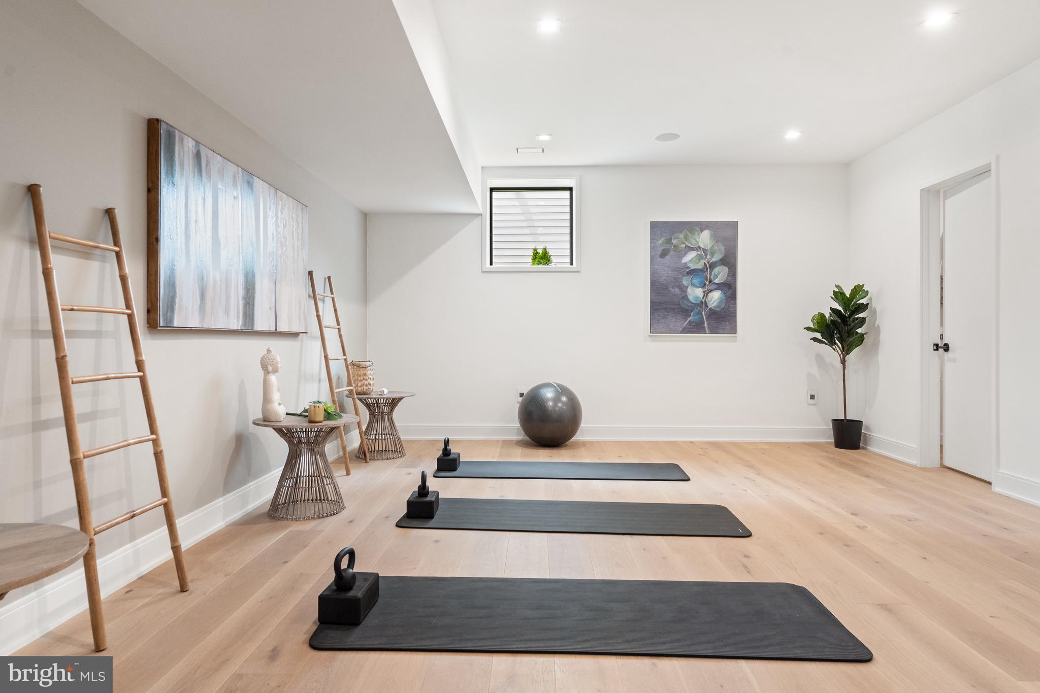 SHIRLEY WOODS - Residential