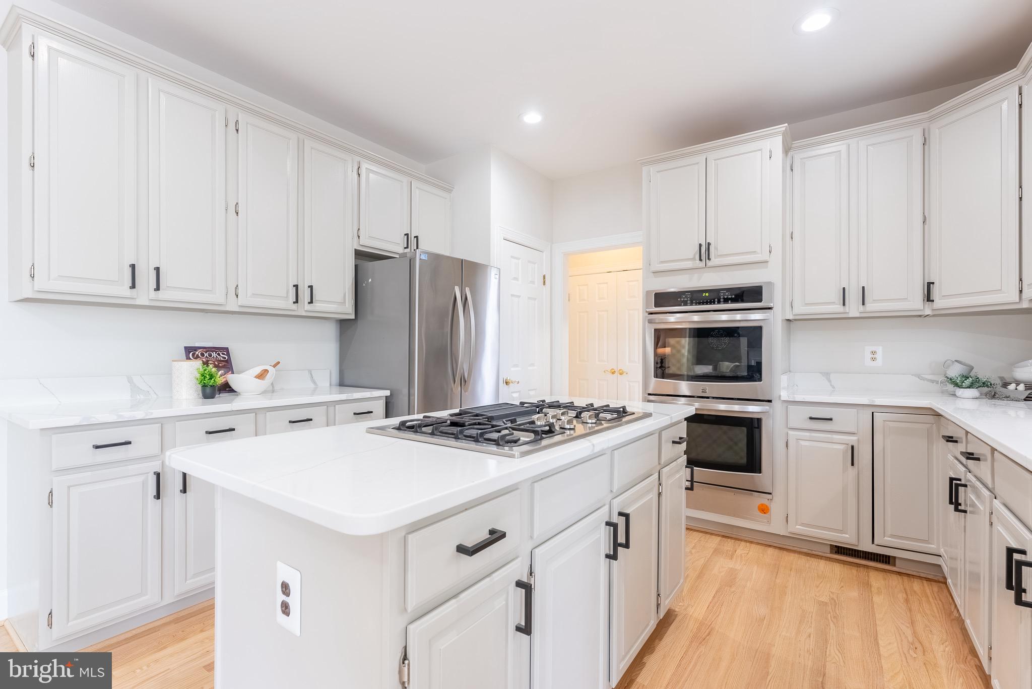 9005 ADVANTAGE COURT