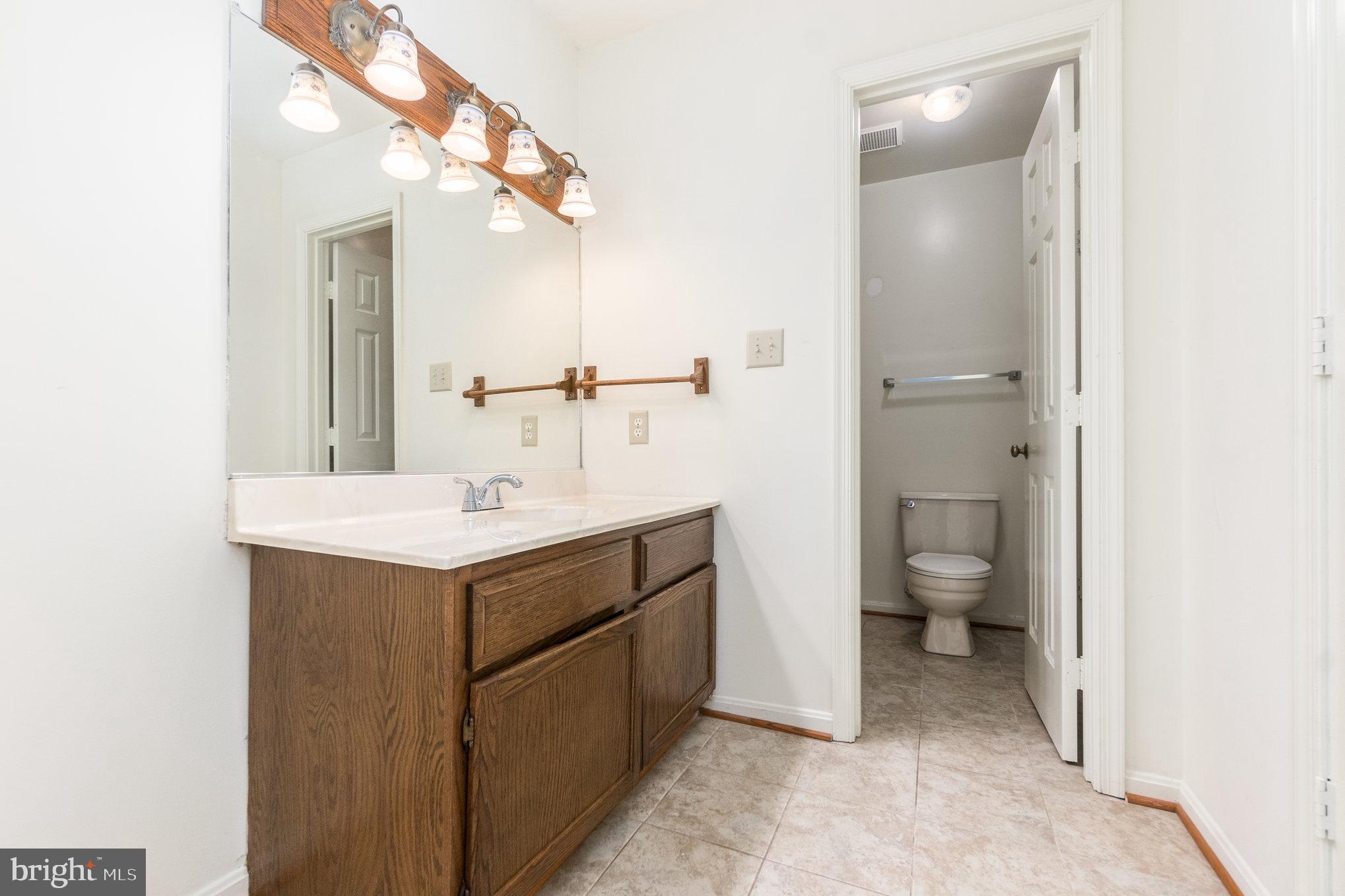 VISTA WOODS - Residential Lease