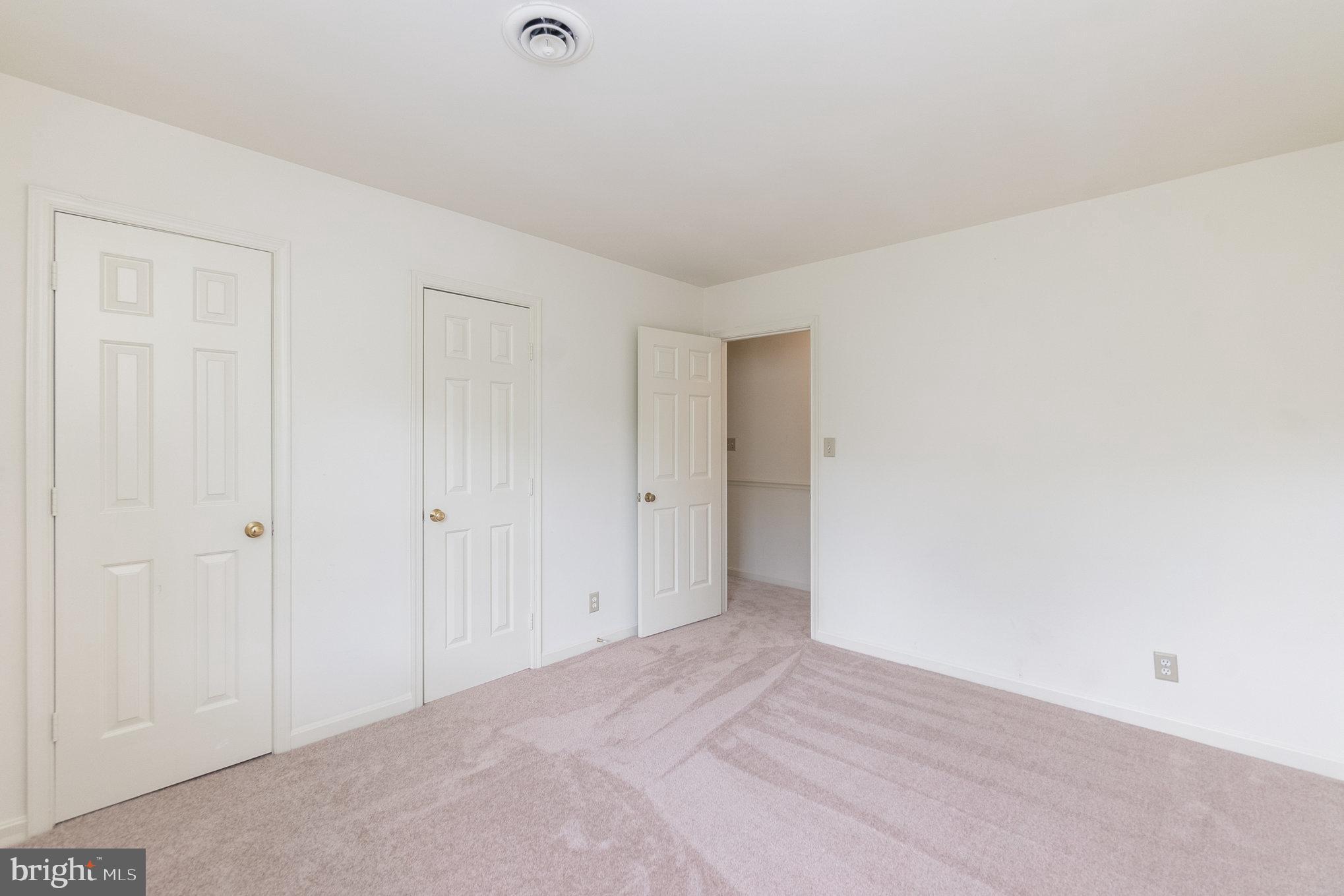 VISTA WOODS - Residential Lease