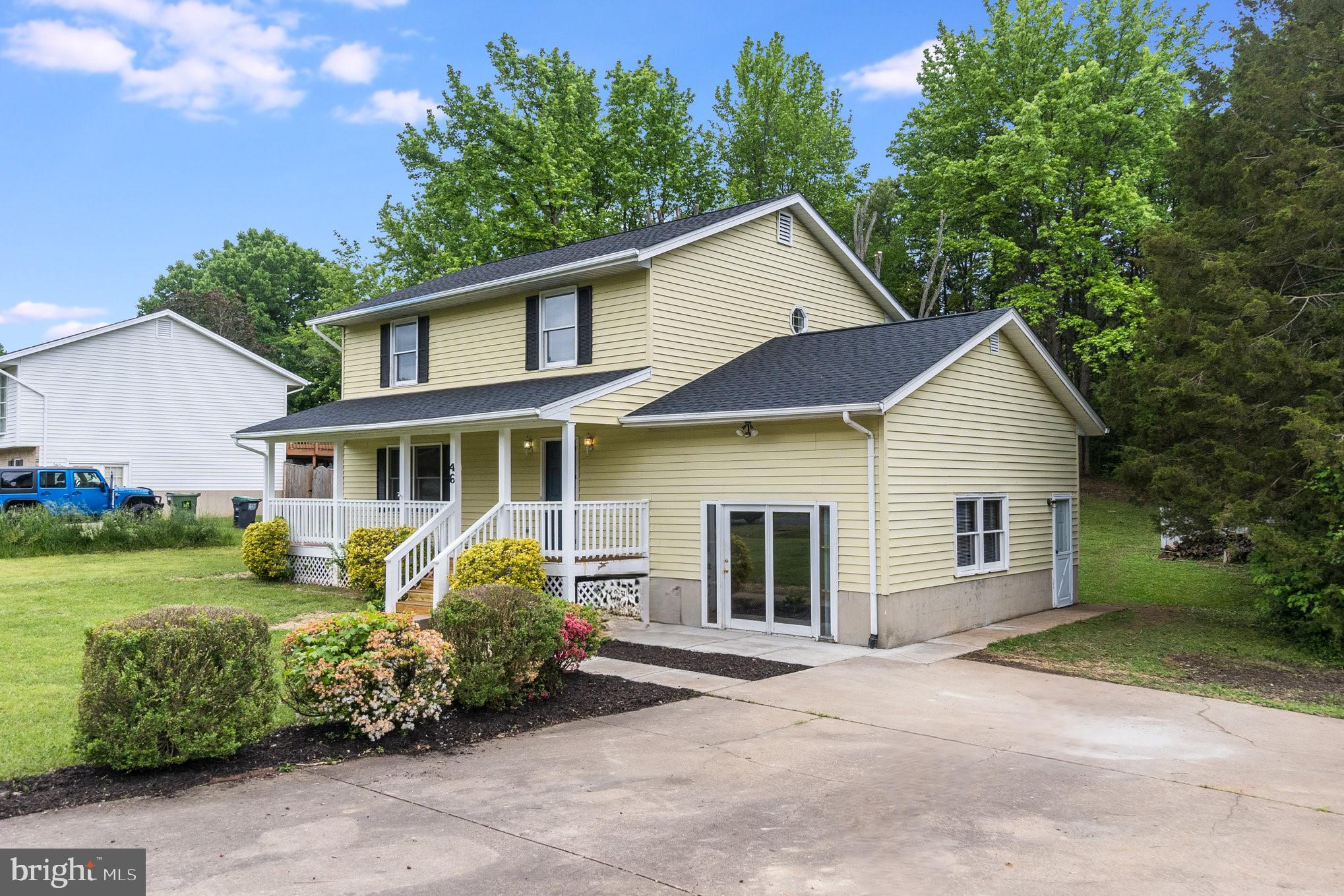 VISTA WOODS - Residential Lease