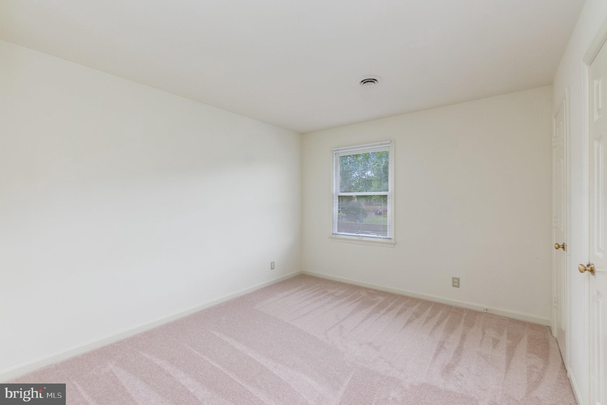 VISTA WOODS - Residential Lease