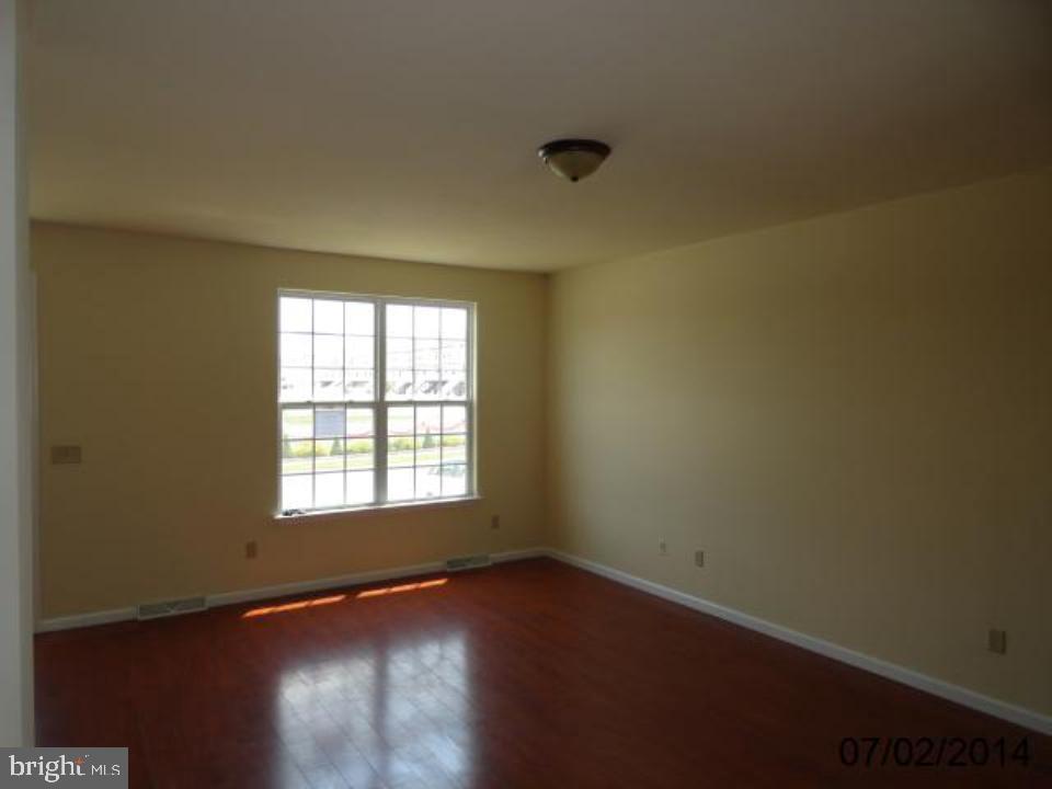 JACKSON HEIGHTS - Residential