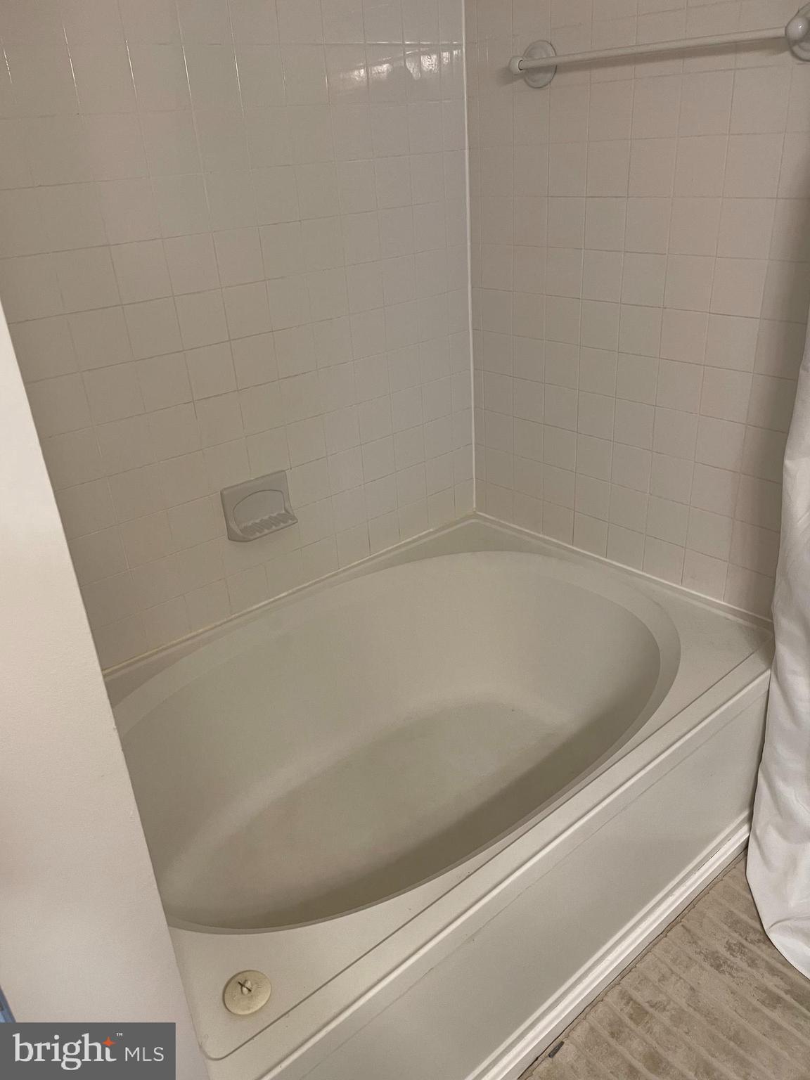 KINGS COUNCIL CONDO - Residential