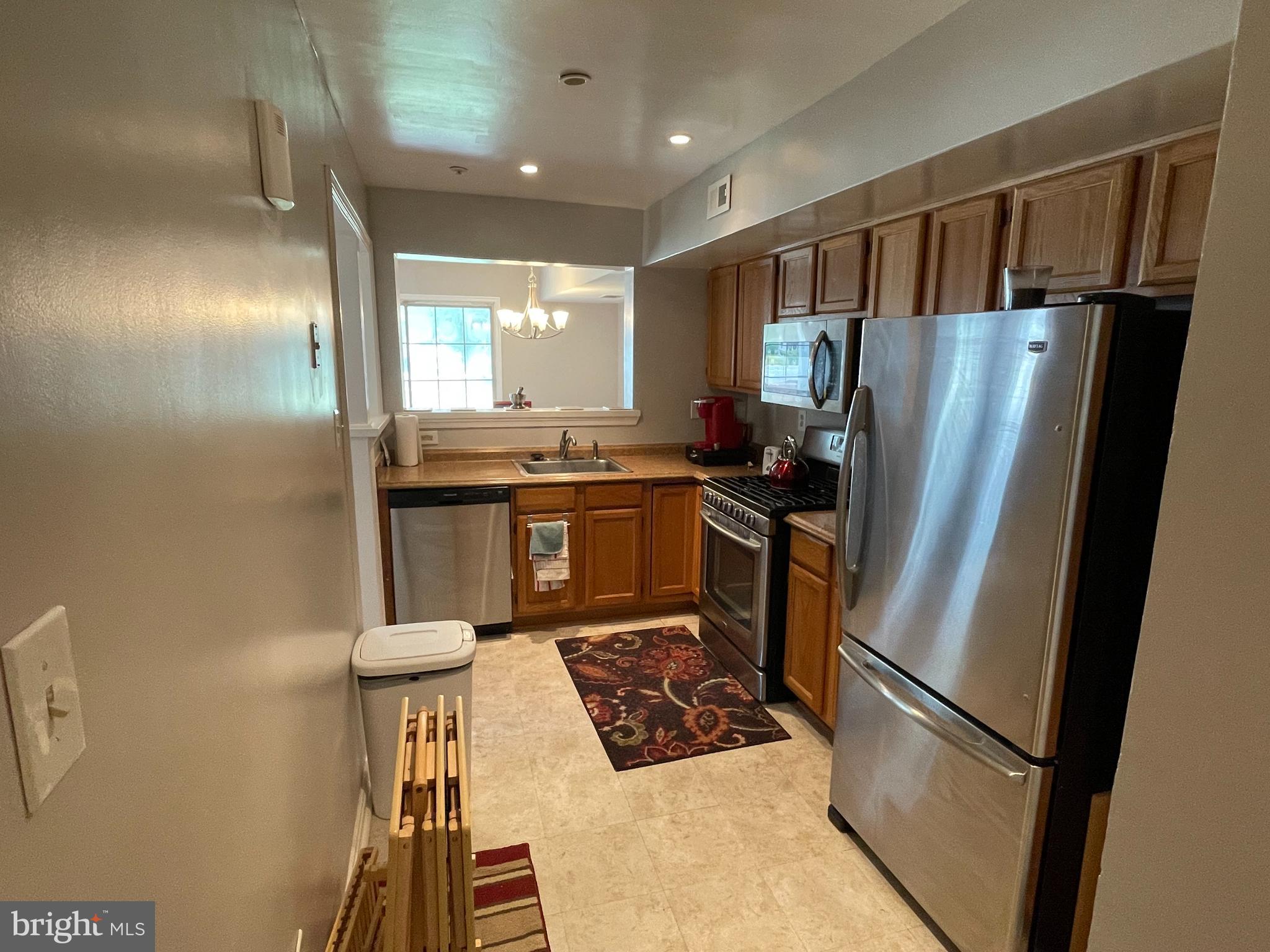 KINGS COUNCIL CONDO - Residential