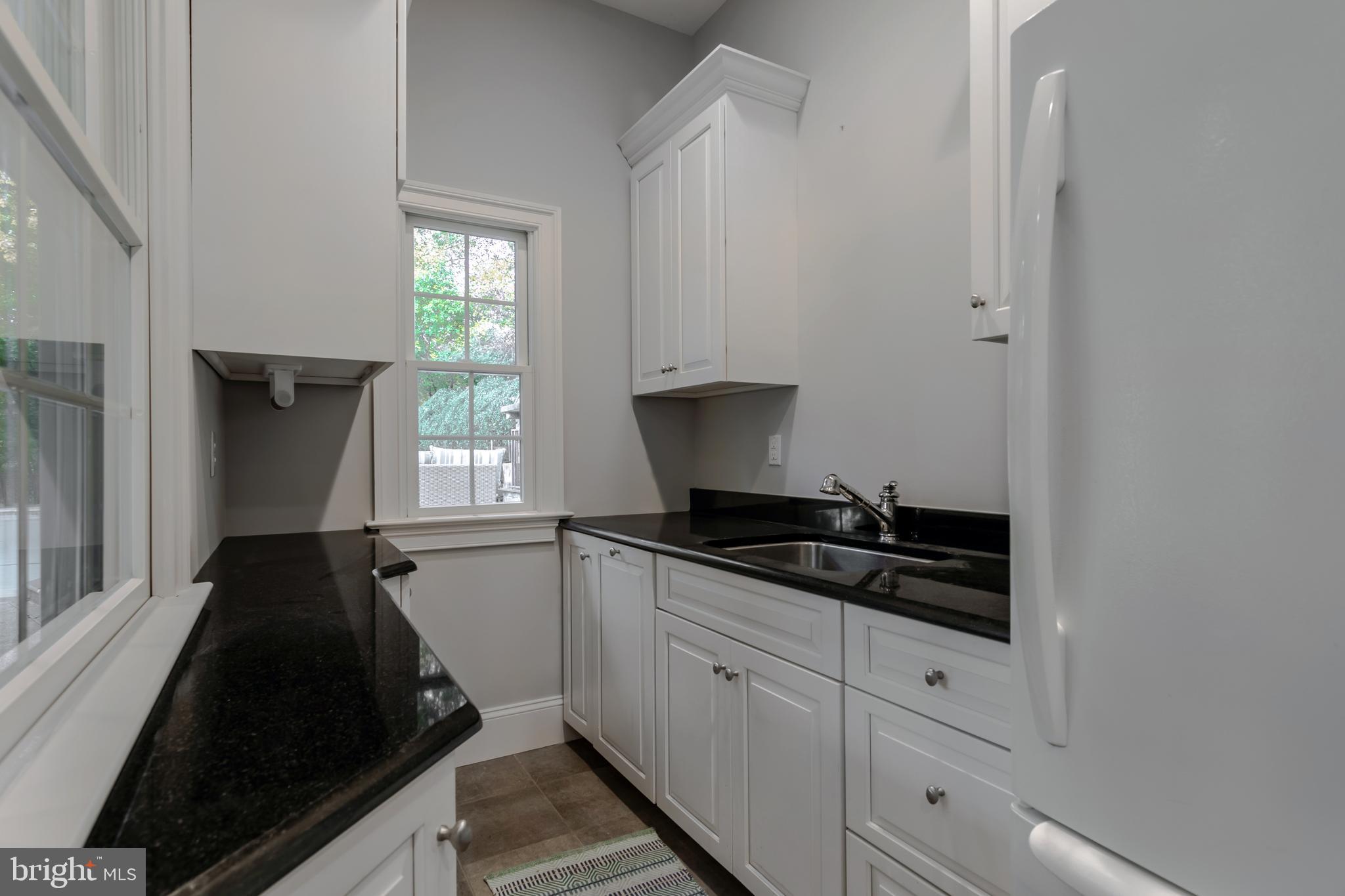 HIDDEN COVE - Residential