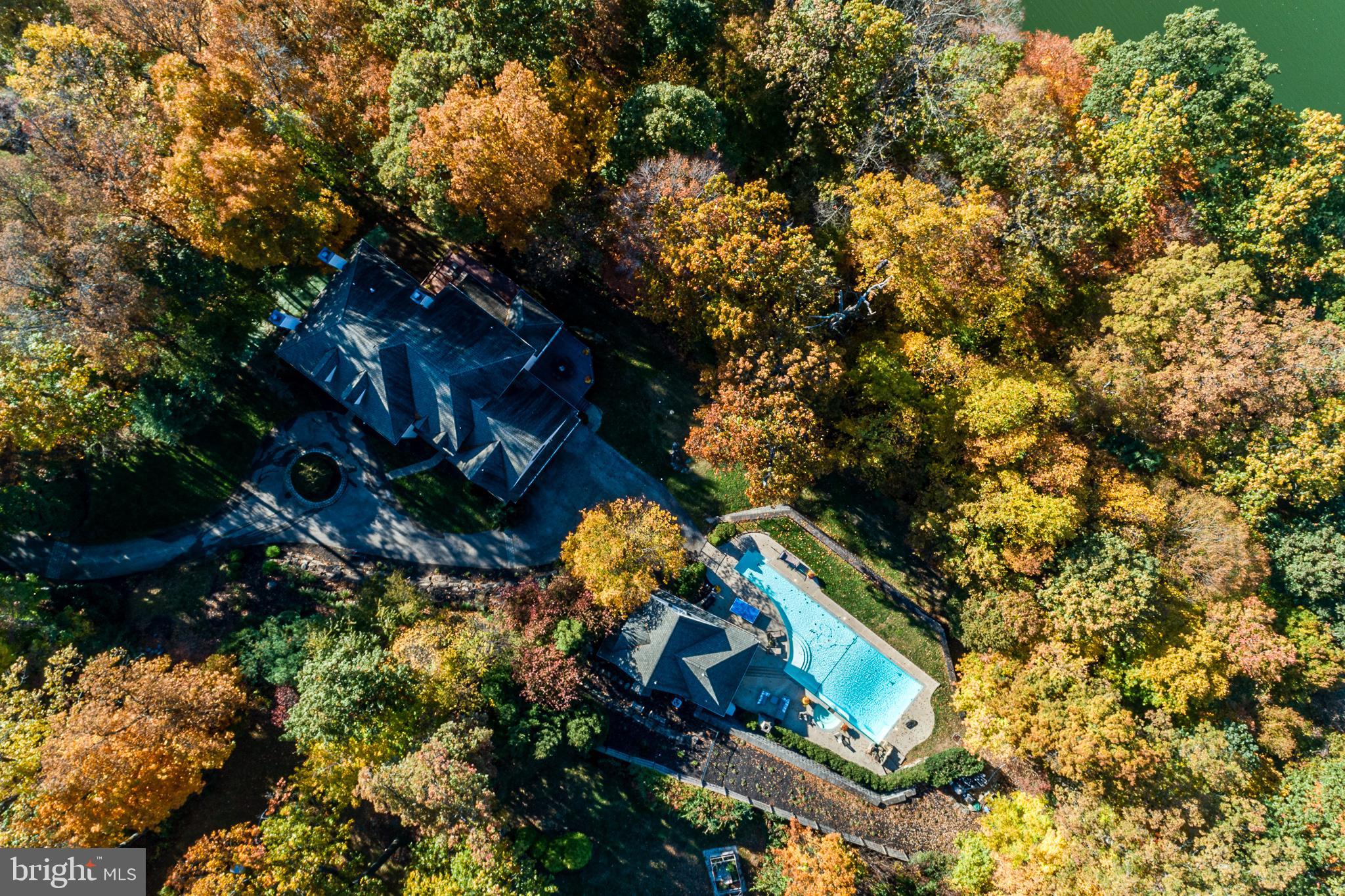 HIDDEN COVE - Residential