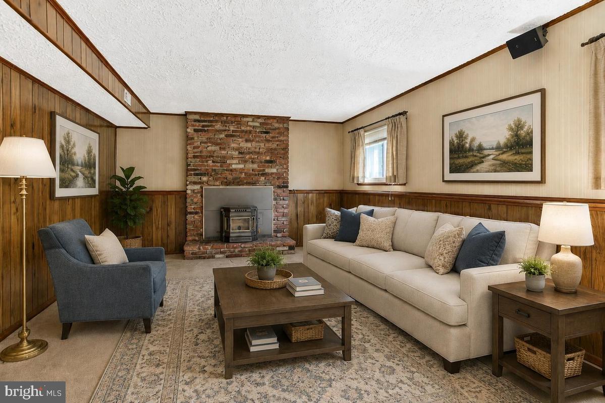 2266 EASTON COURT