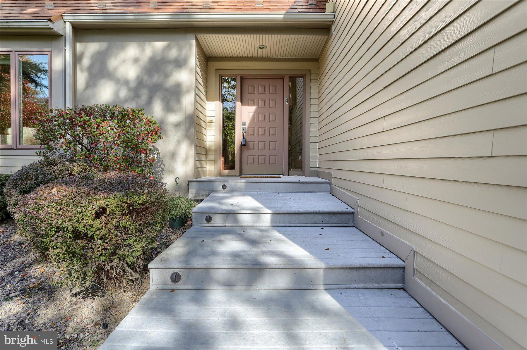 FOREST HILLS - Residential