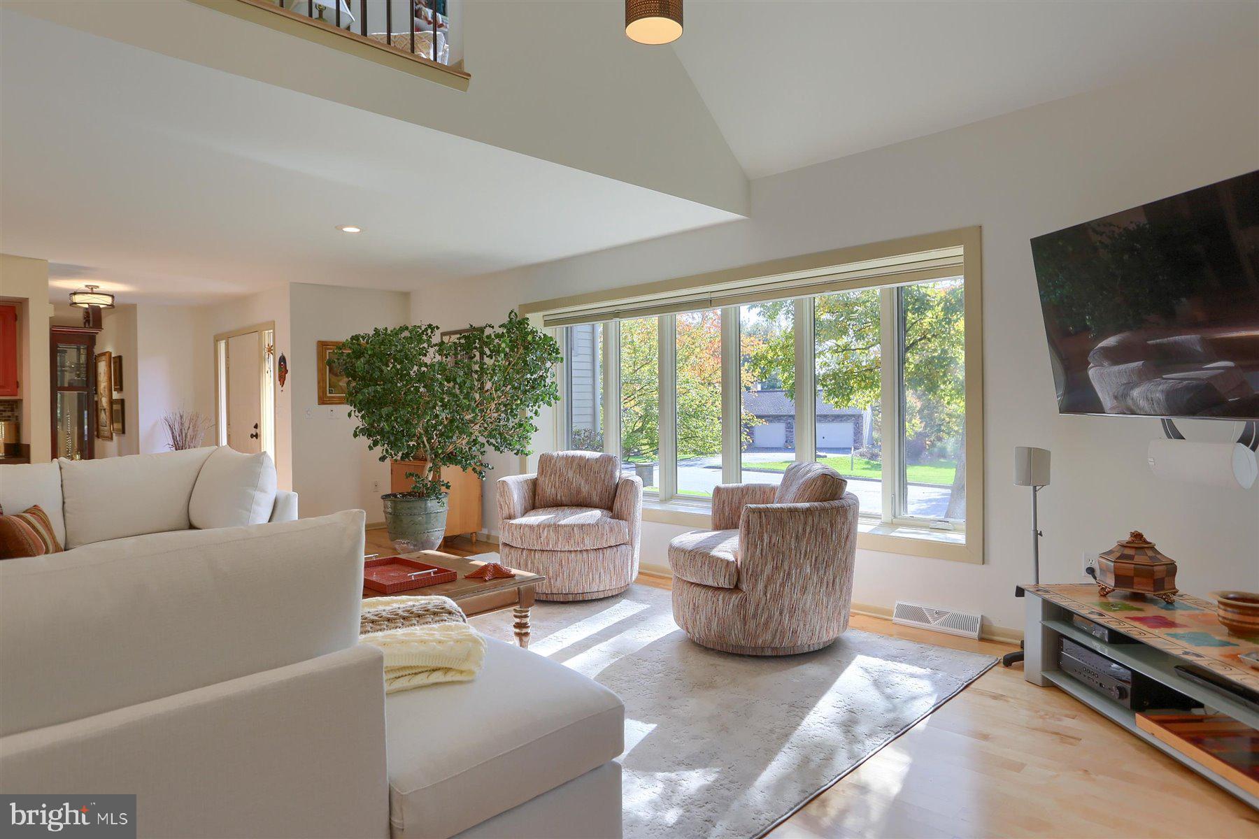 FOREST HILLS - Residential