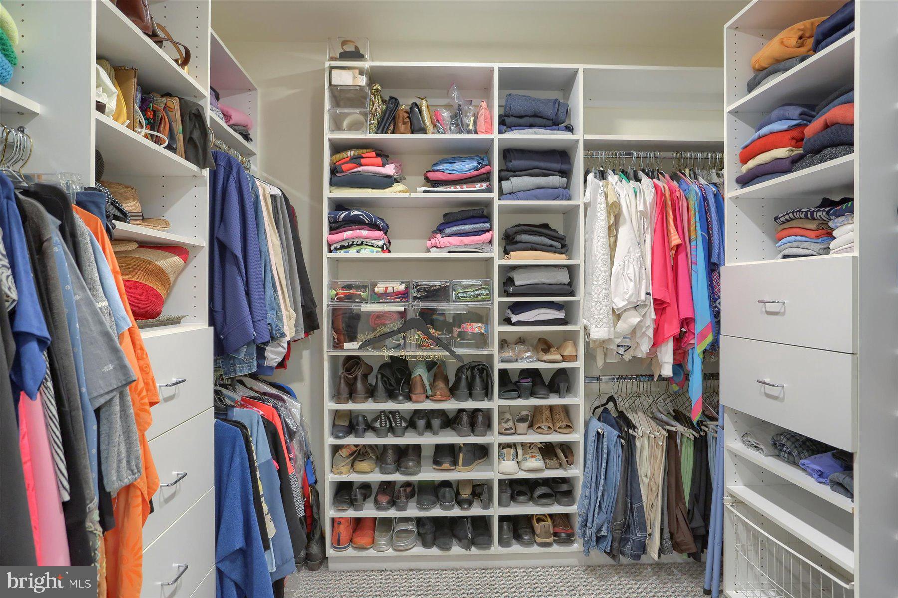 FOREST HILLS - Residential