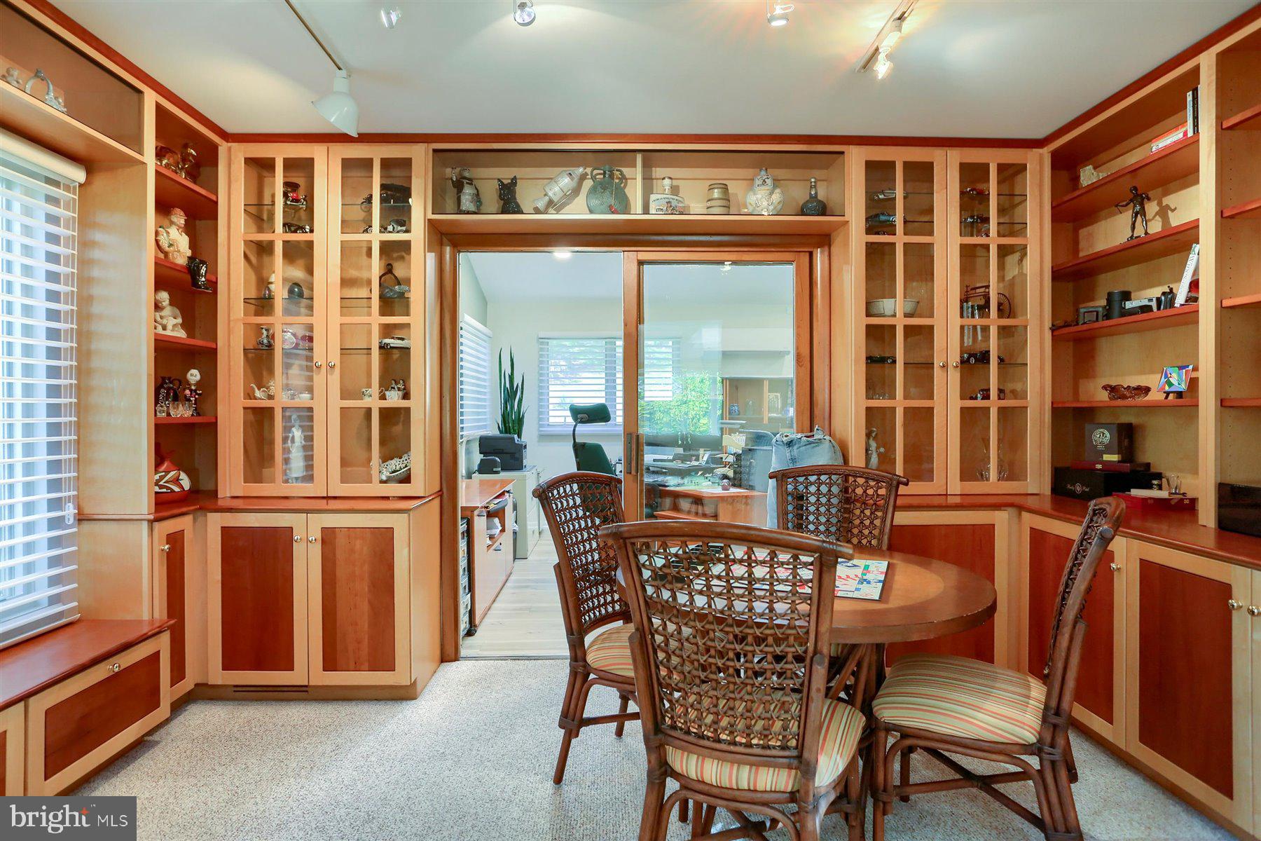 FOREST HILLS - Residential