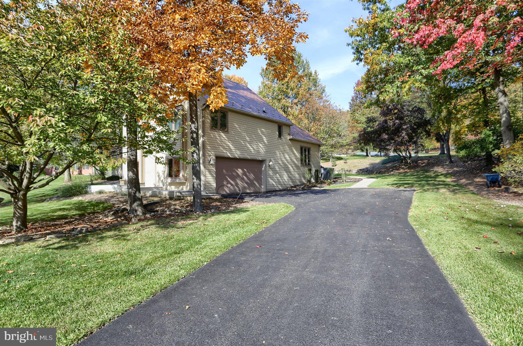 FOREST HILLS - Residential