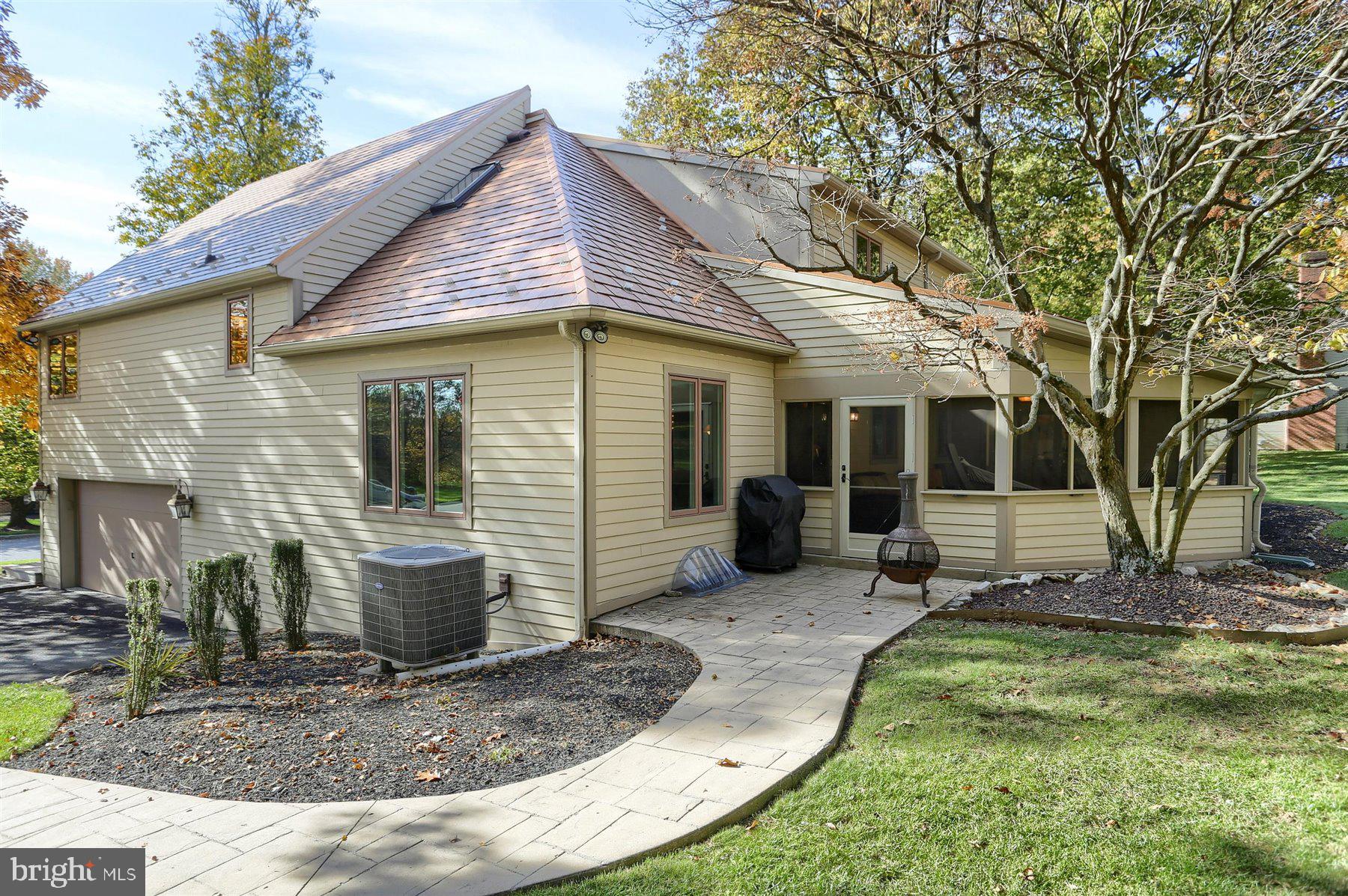 FOREST HILLS - Residential