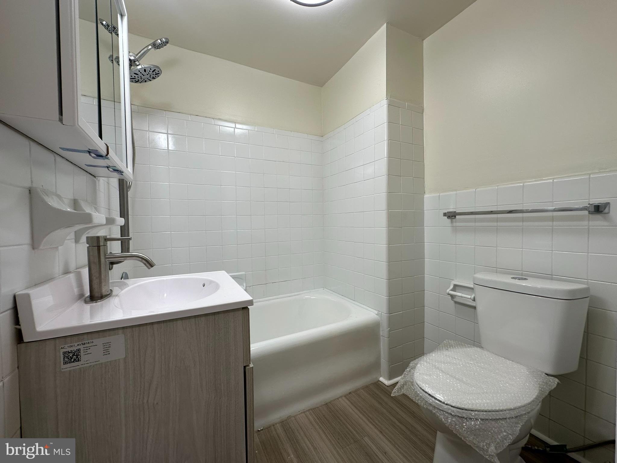 EAST FALLS - Residential Lease