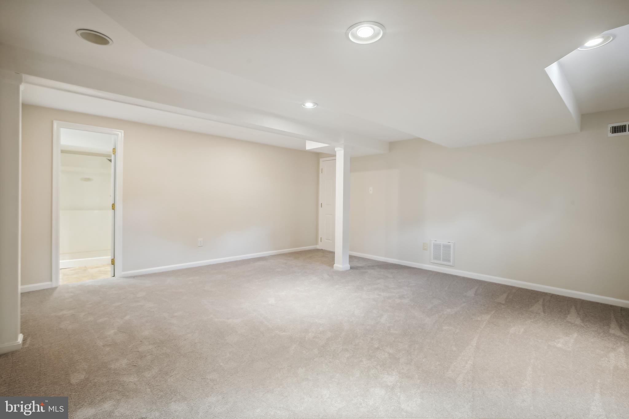 WAYNEWOOD - Residential