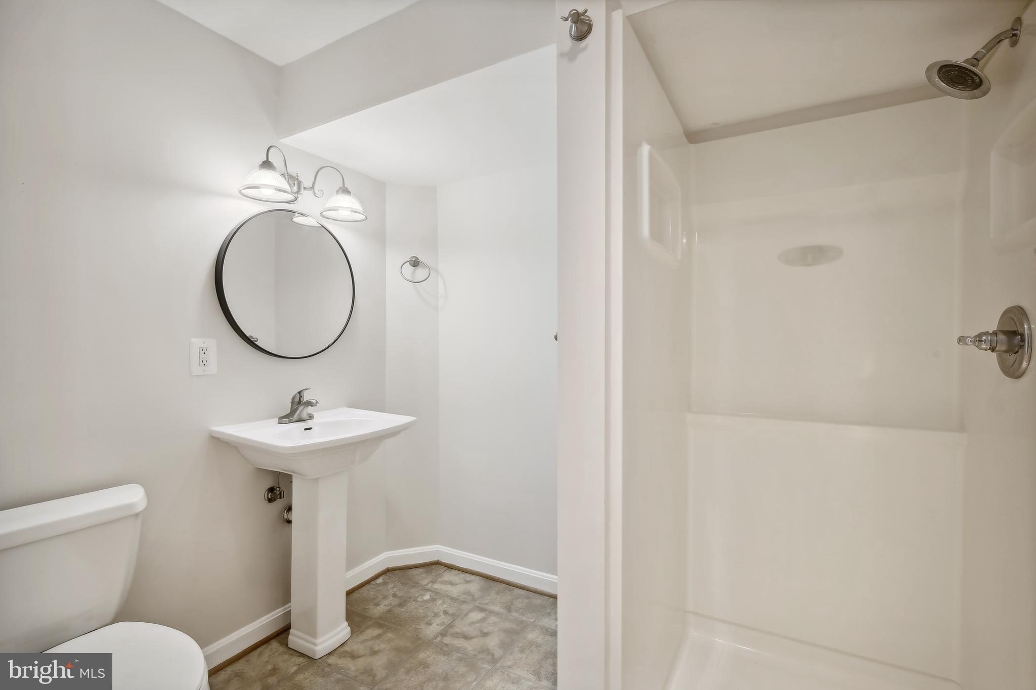 WAYNEWOOD - Residential