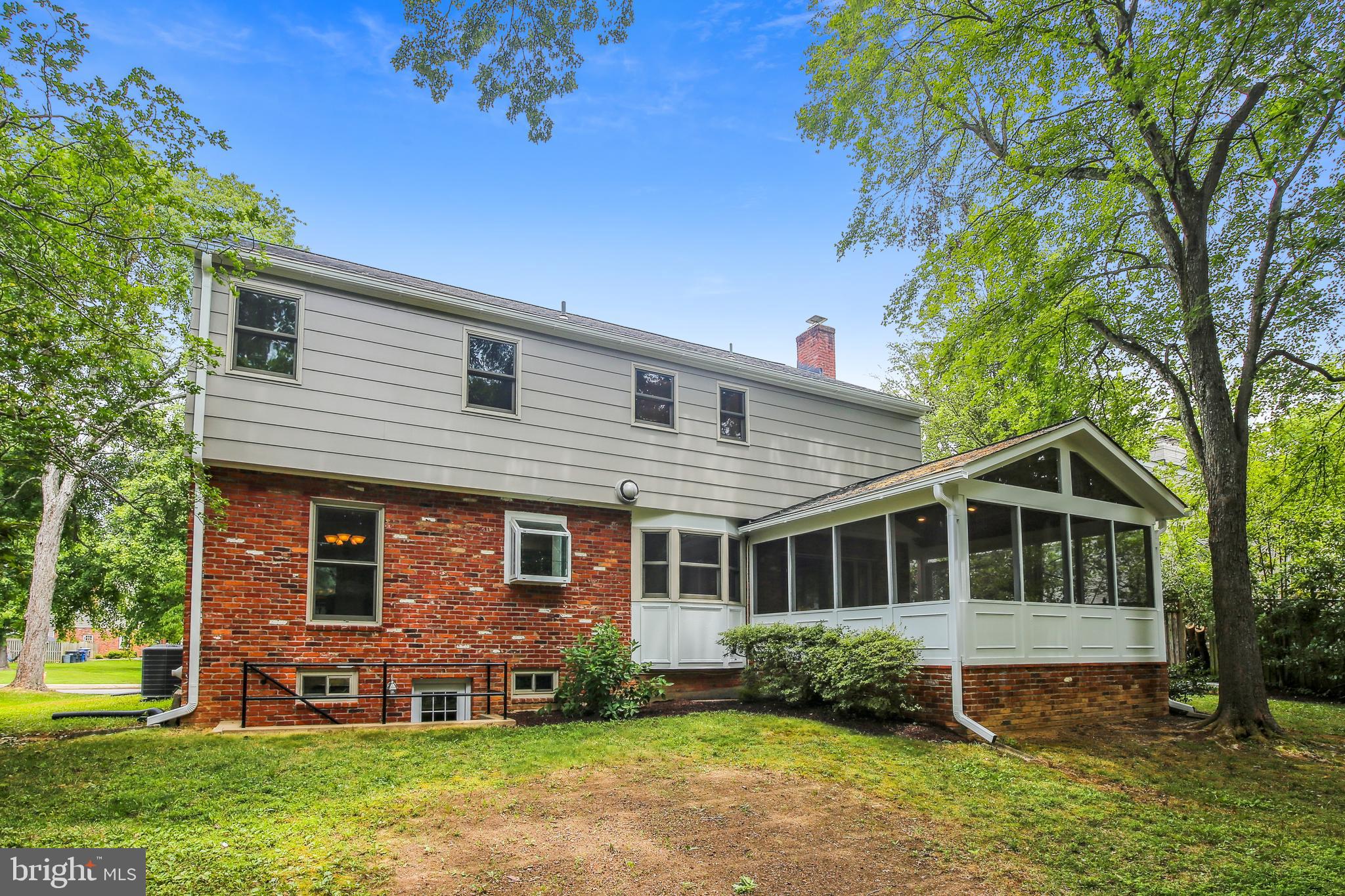 WAYNEWOOD - Residential