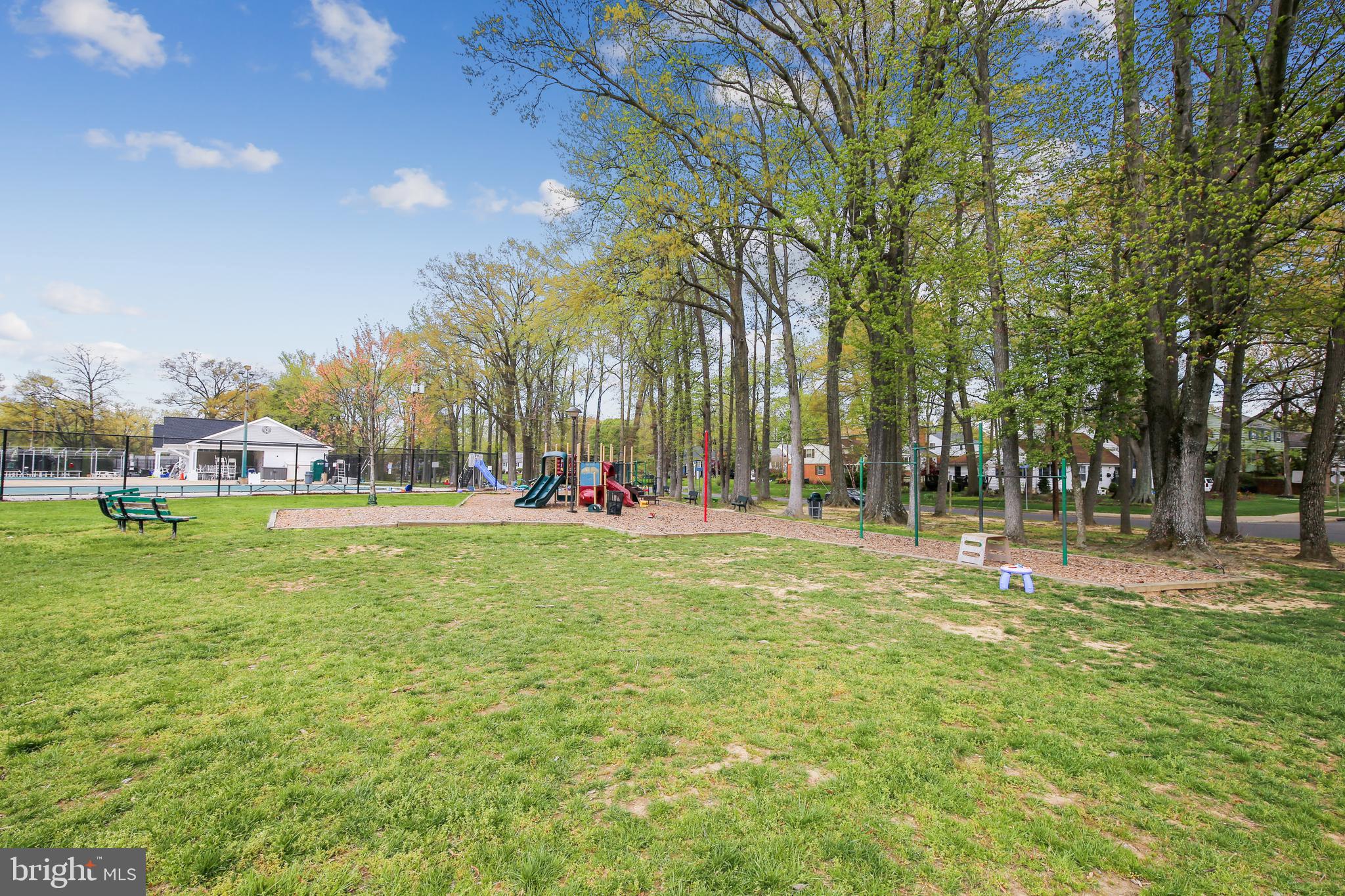 WAYNEWOOD - Residential