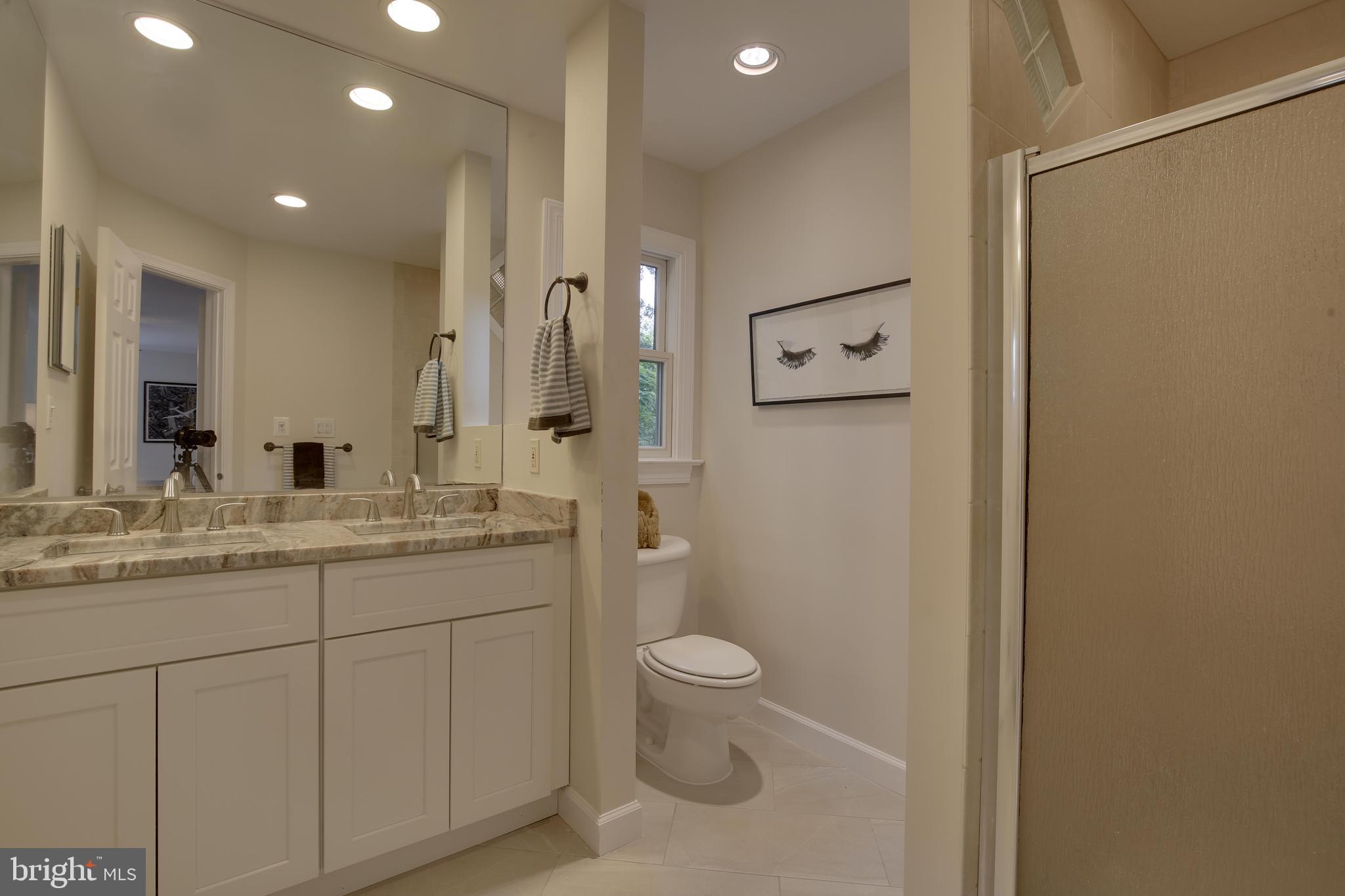 WAYNEWOOD - Residential