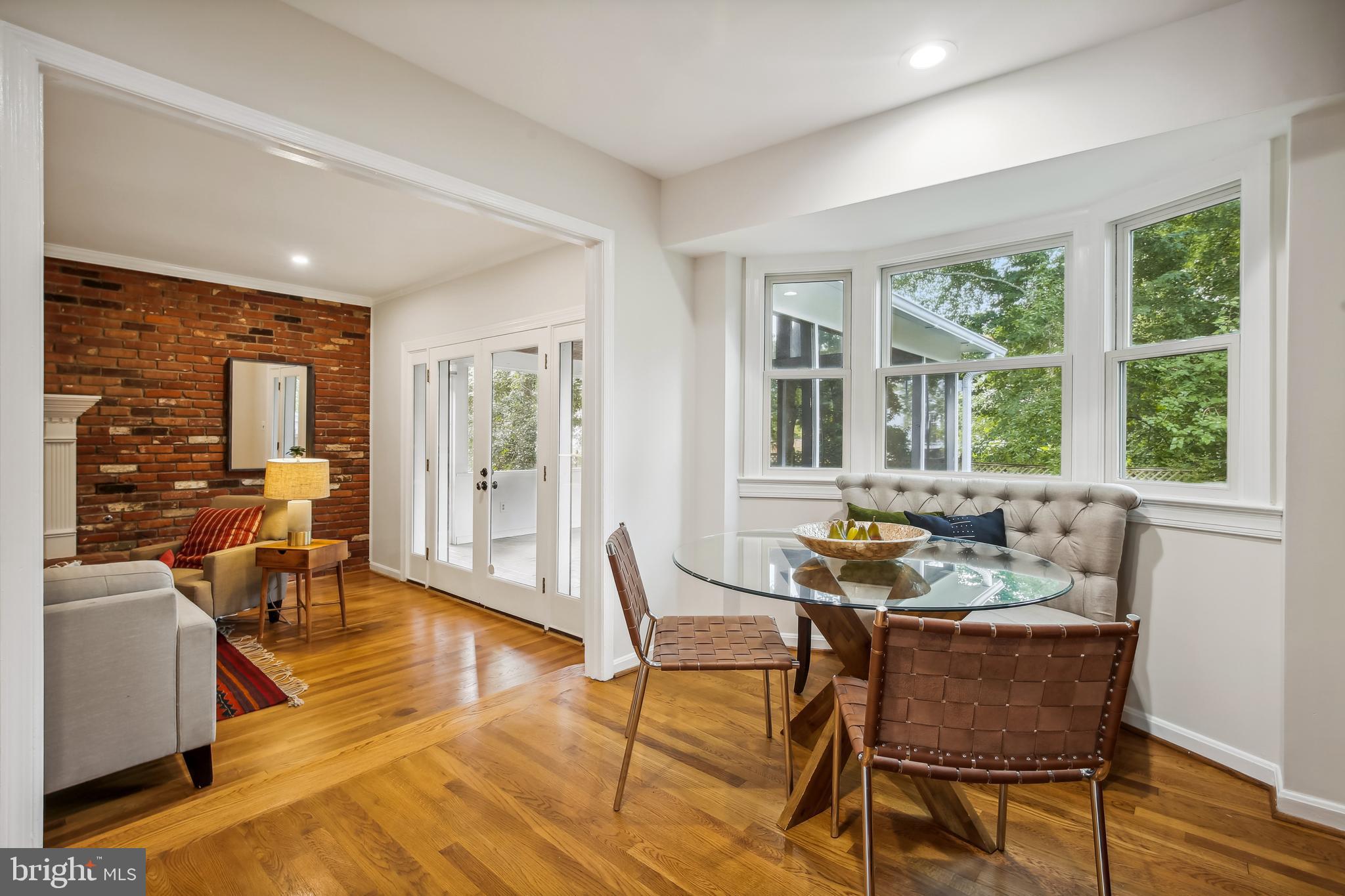 WAYNEWOOD - Residential