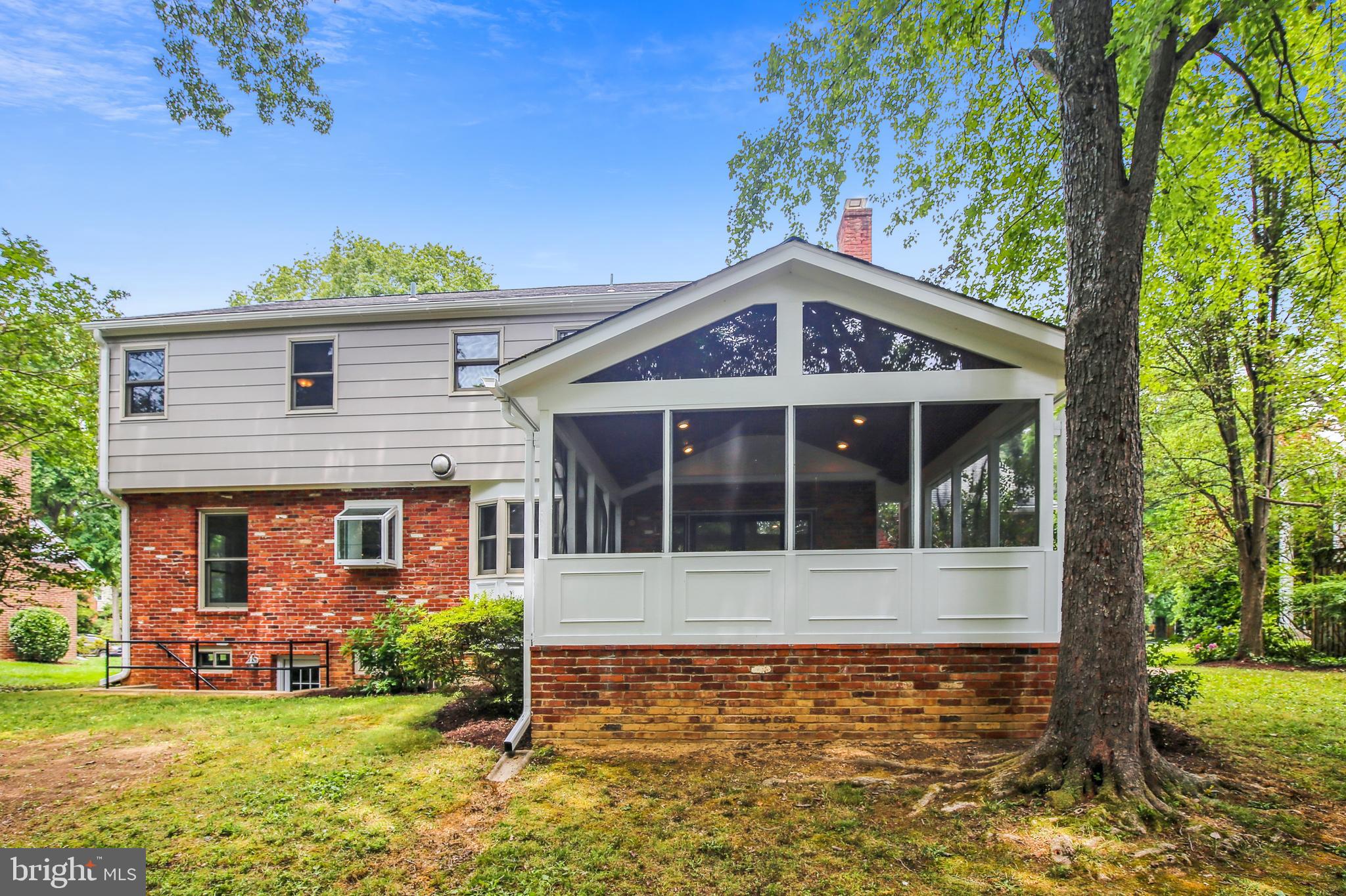 WAYNEWOOD - Residential