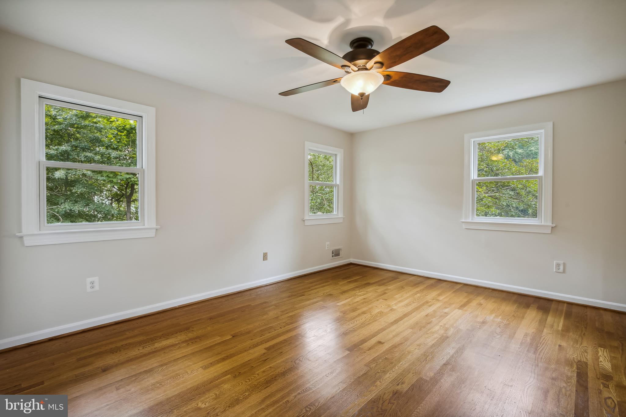 WAYNEWOOD - Residential