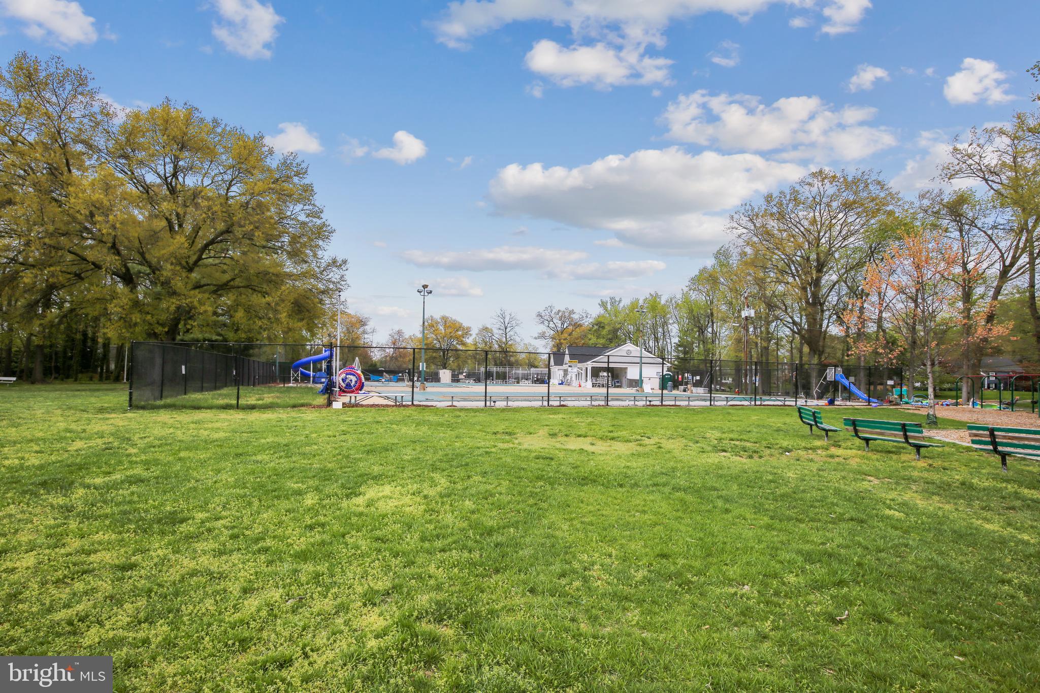 WAYNEWOOD - Residential