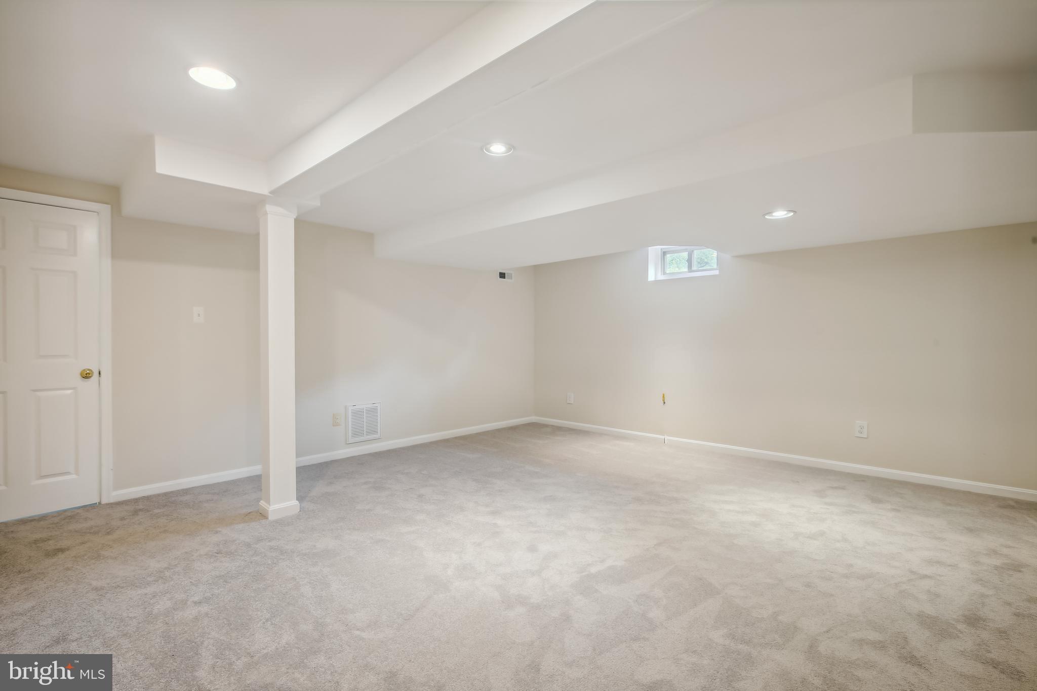 WAYNEWOOD - Residential