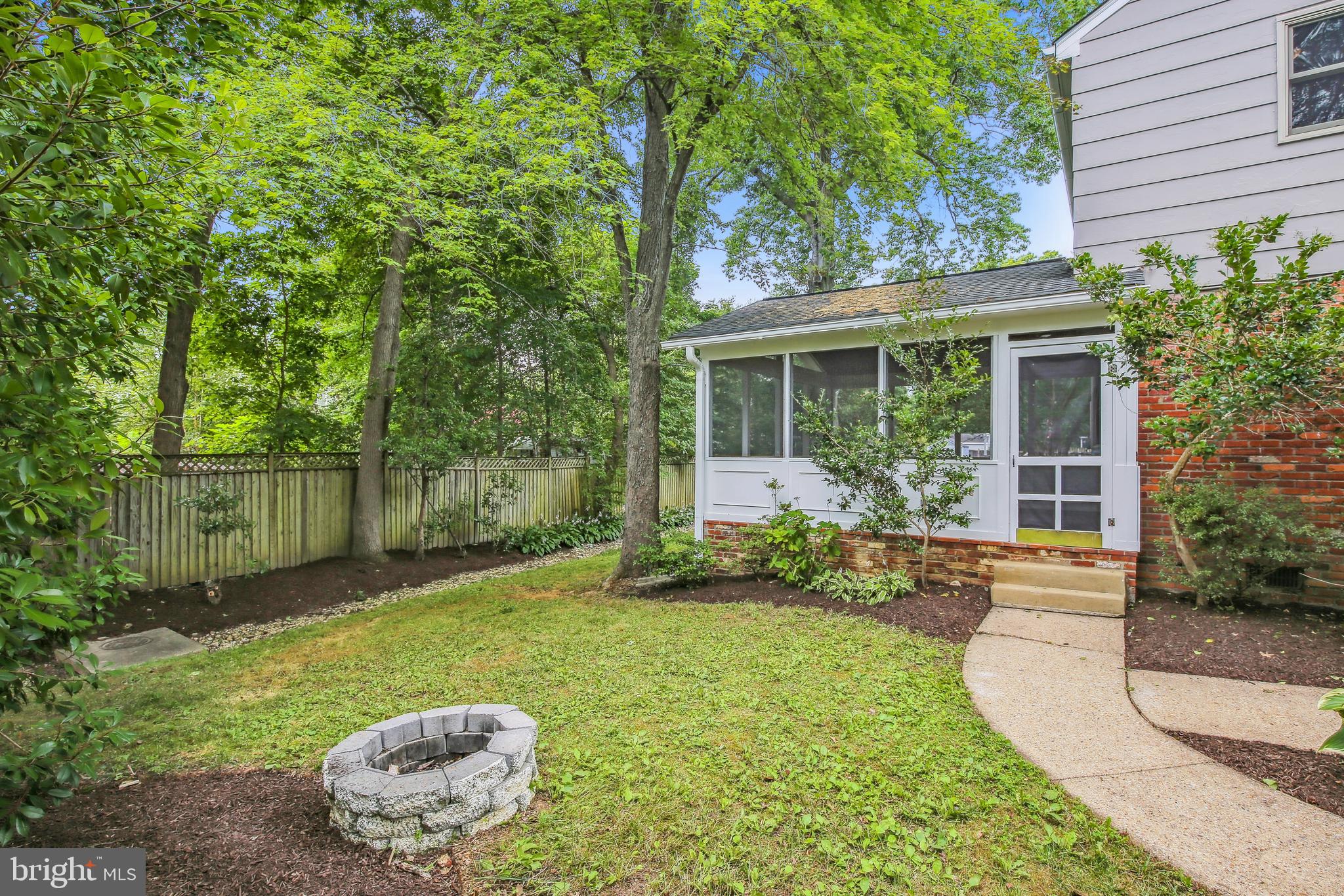 WAYNEWOOD - Residential