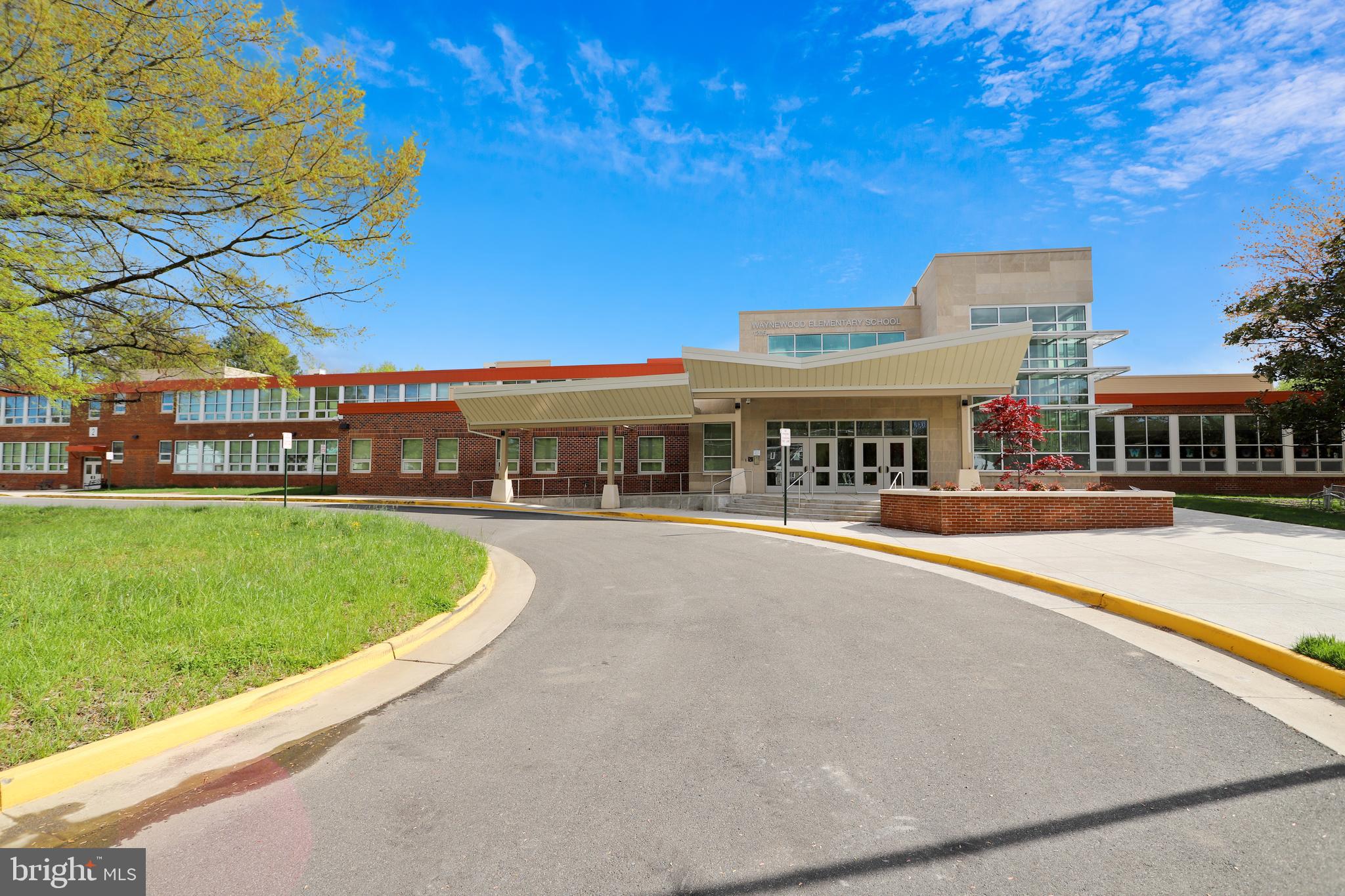 WAYNEWOOD - Residential